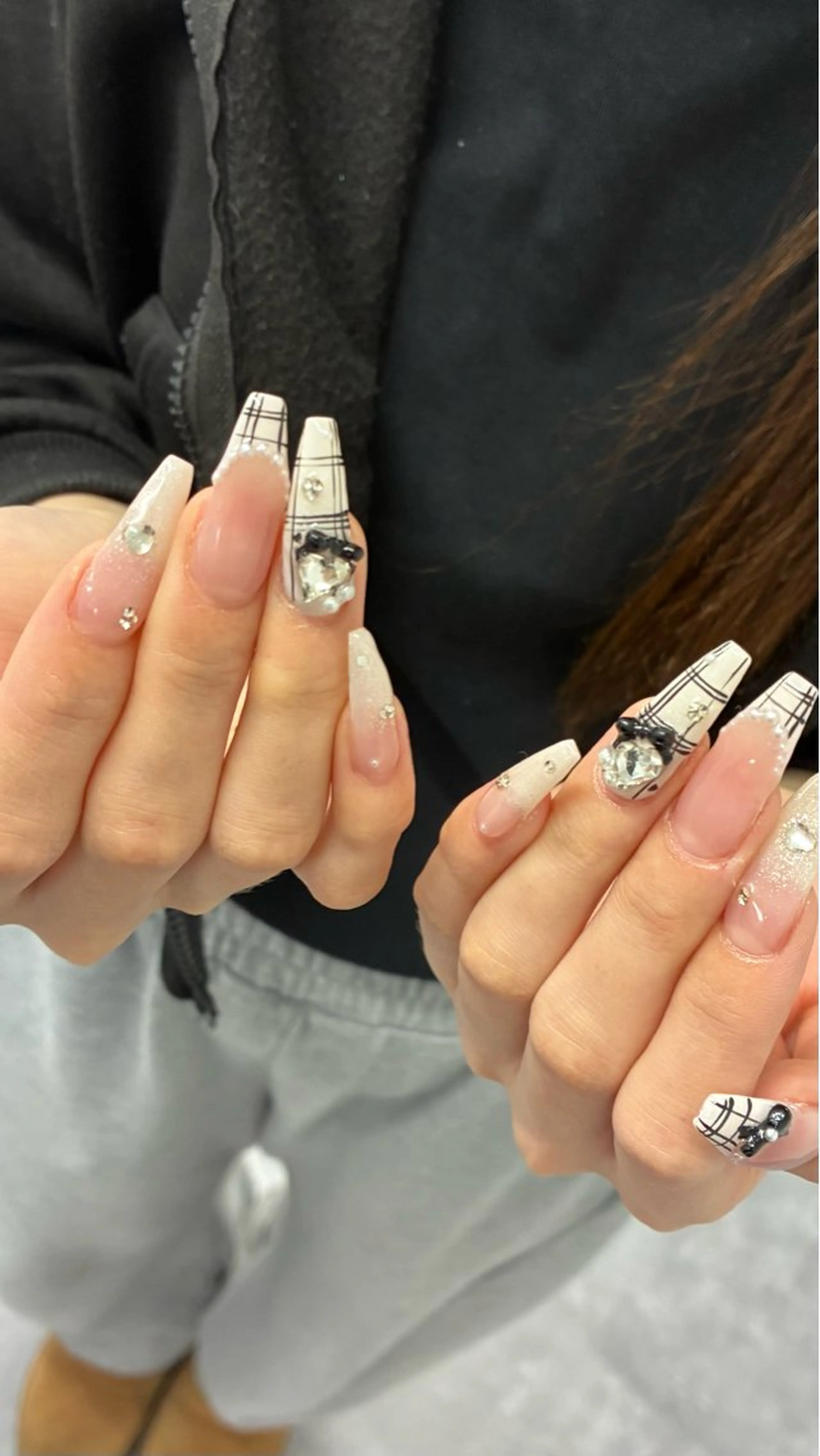 ネイル ガーリー キラキラネイル ロングネイル オフィスネイル ワンカラーネイル ハンドネイル Risa 梅田/南森町ネイルのネイルデザイン