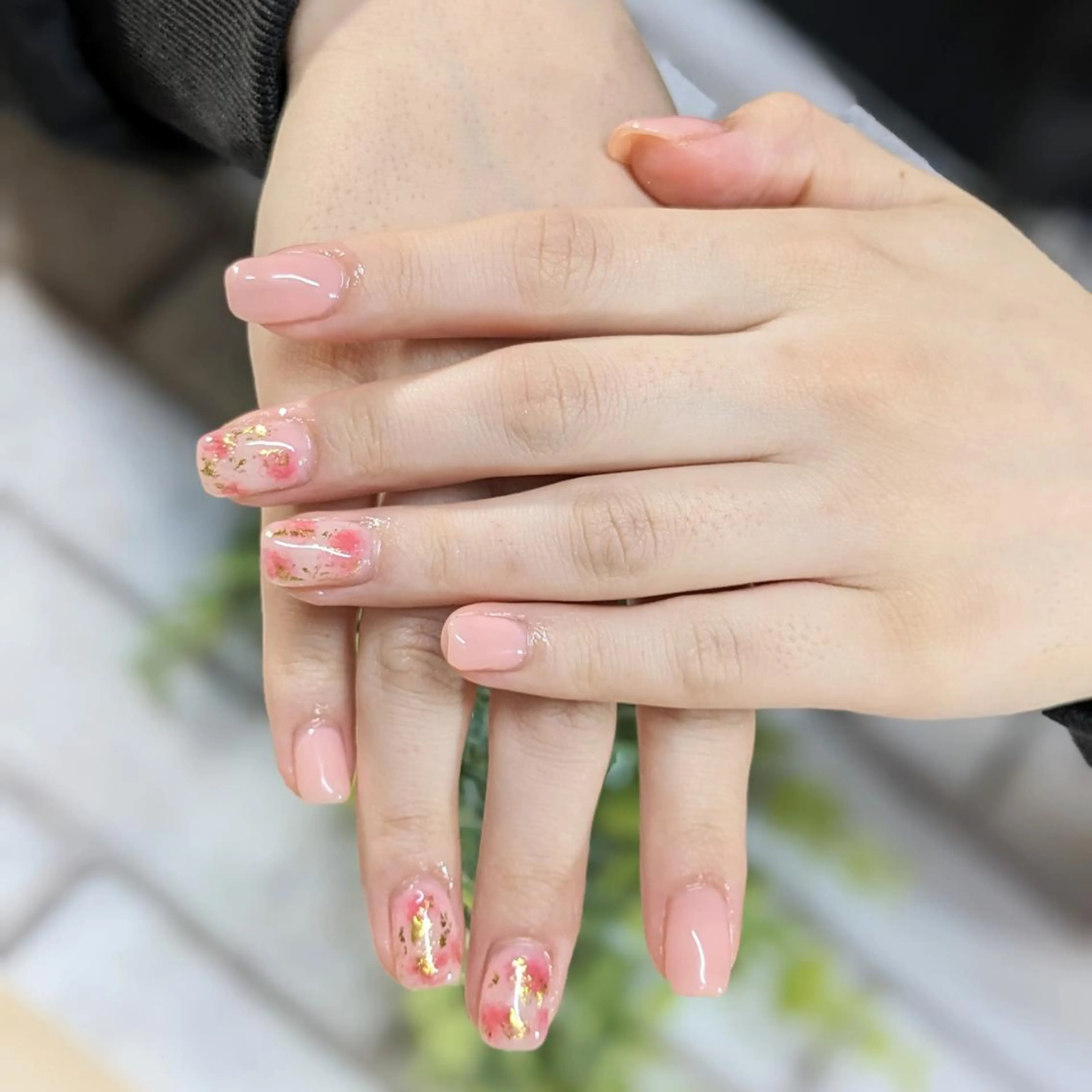 ネイル ピンク 黄色 ハンドネイル ネイルサロンベルティ .keikoのネイルデザイン