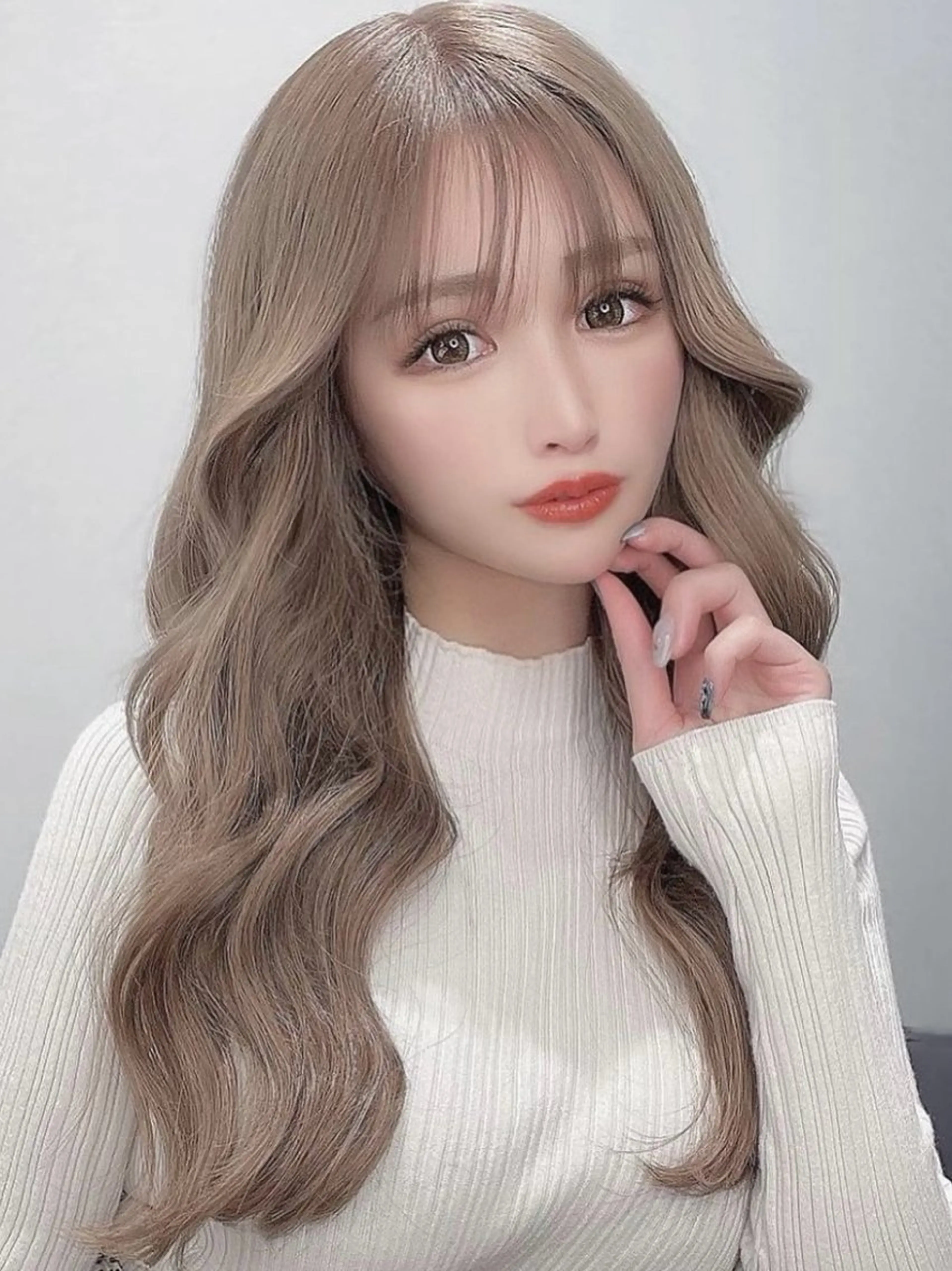 ロング シールエクステ エクステ ヘアカラー エクステ ヘアサロンelyts 表参道店のヘアスタイル