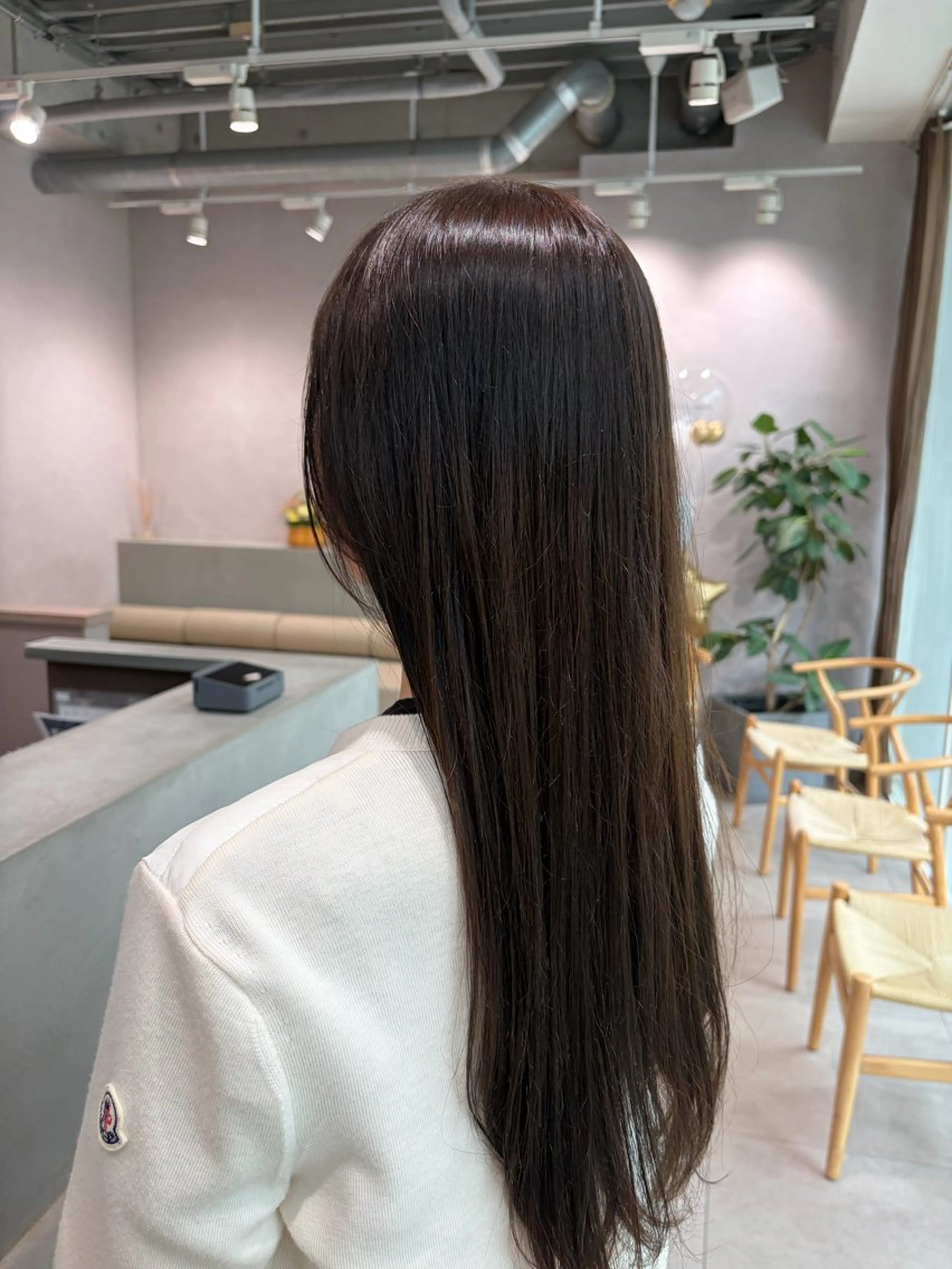 セミロング カラー ヘアカラー 平居 舞白のヘアスタイル