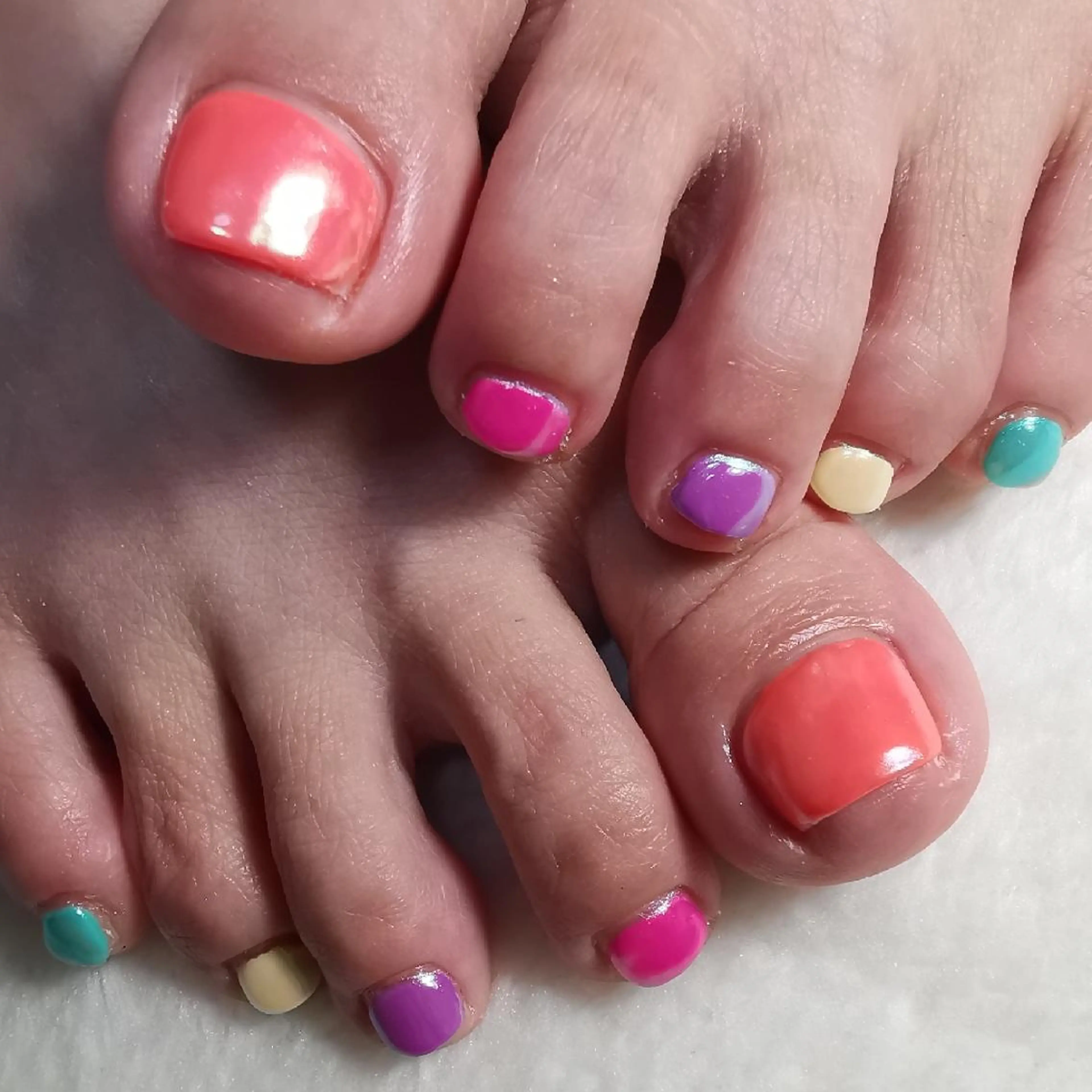 ネイル オーロラネイル フットネイル reve あやののネイルデザイン