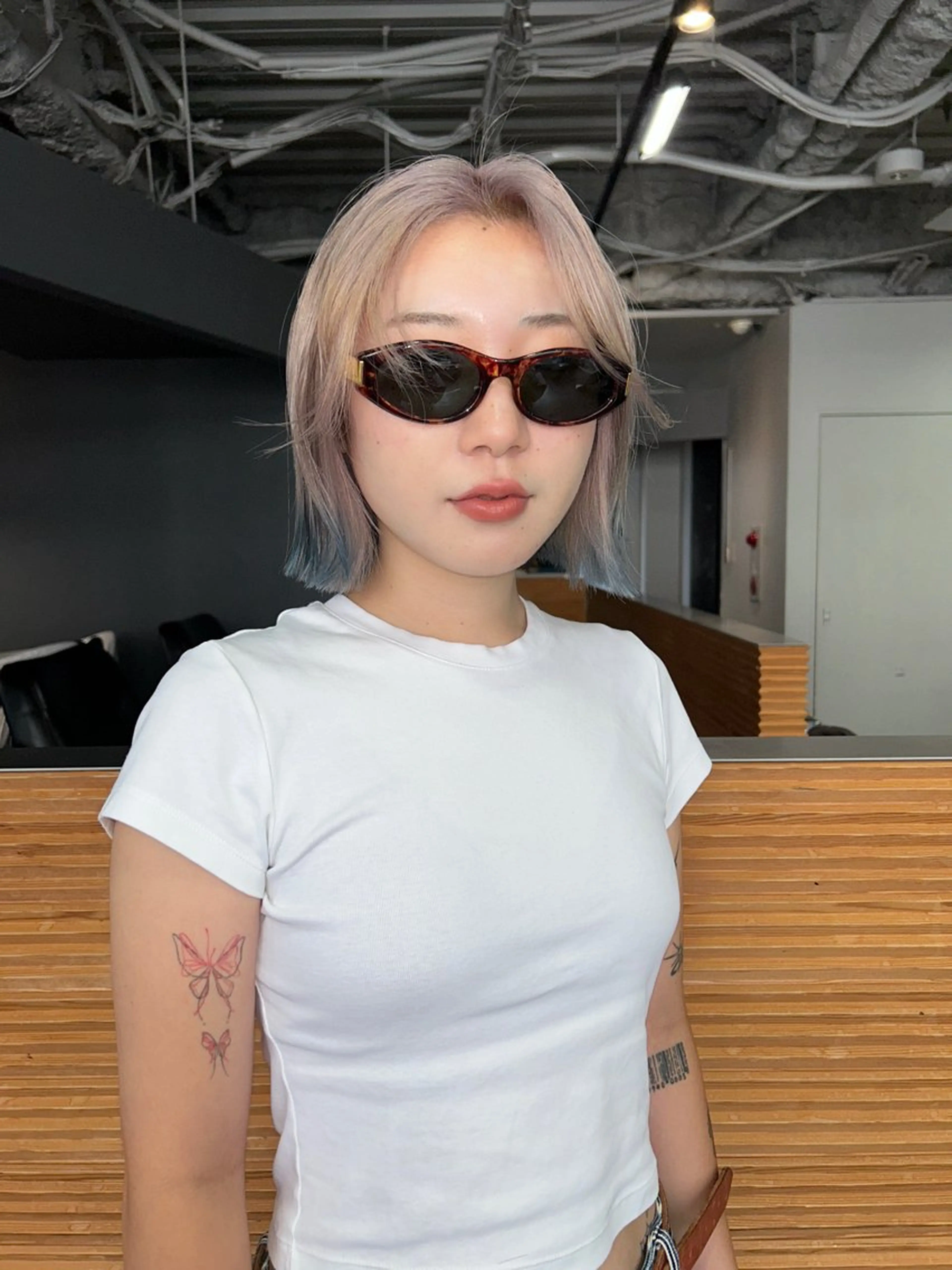 カラー ハイトーン特化/和音 【デザインカラー】のヘアスタイル