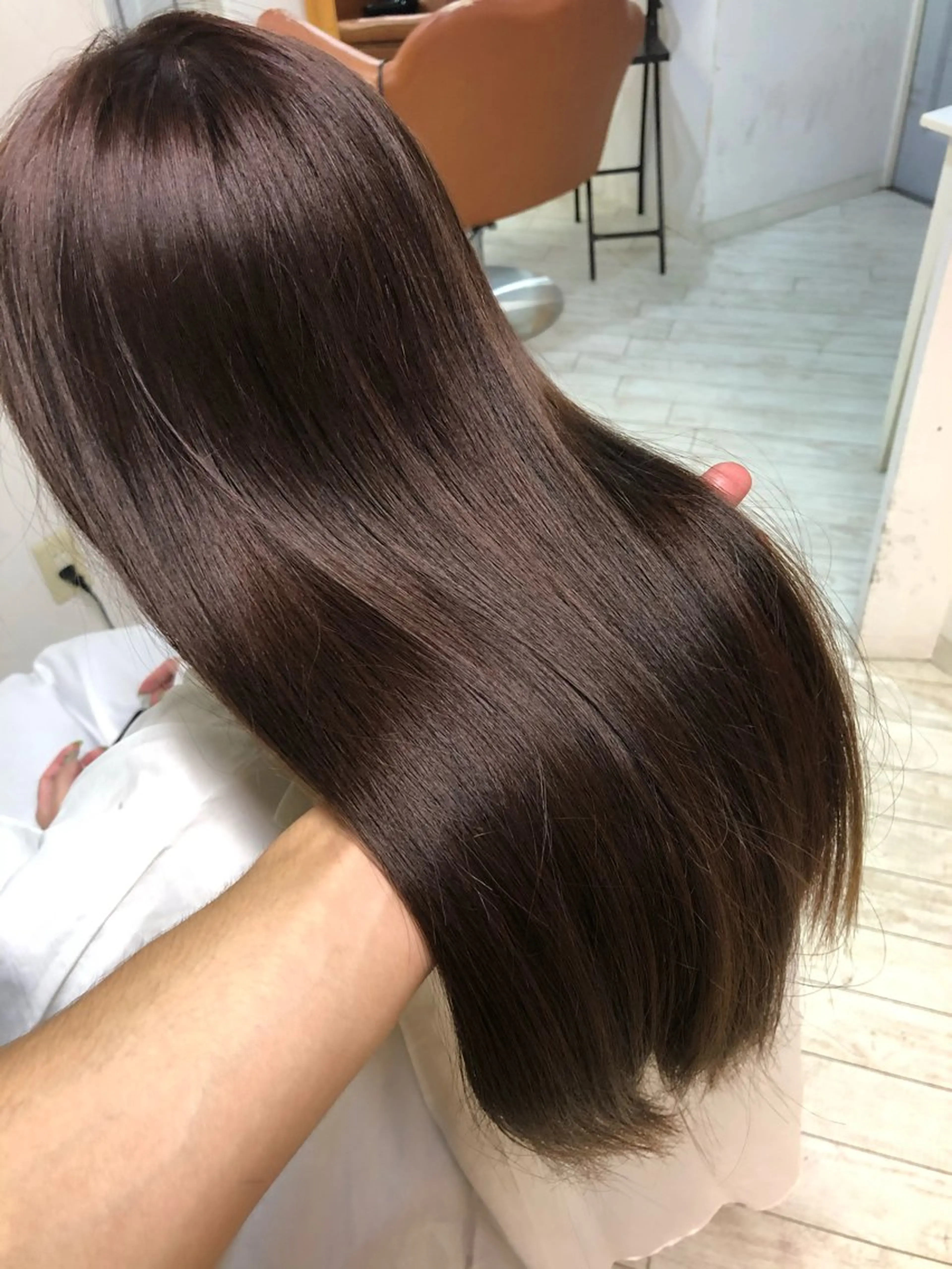 セミロング りん/ワンホン/艶髪 /小顔顔周りカットのヘアスタイル