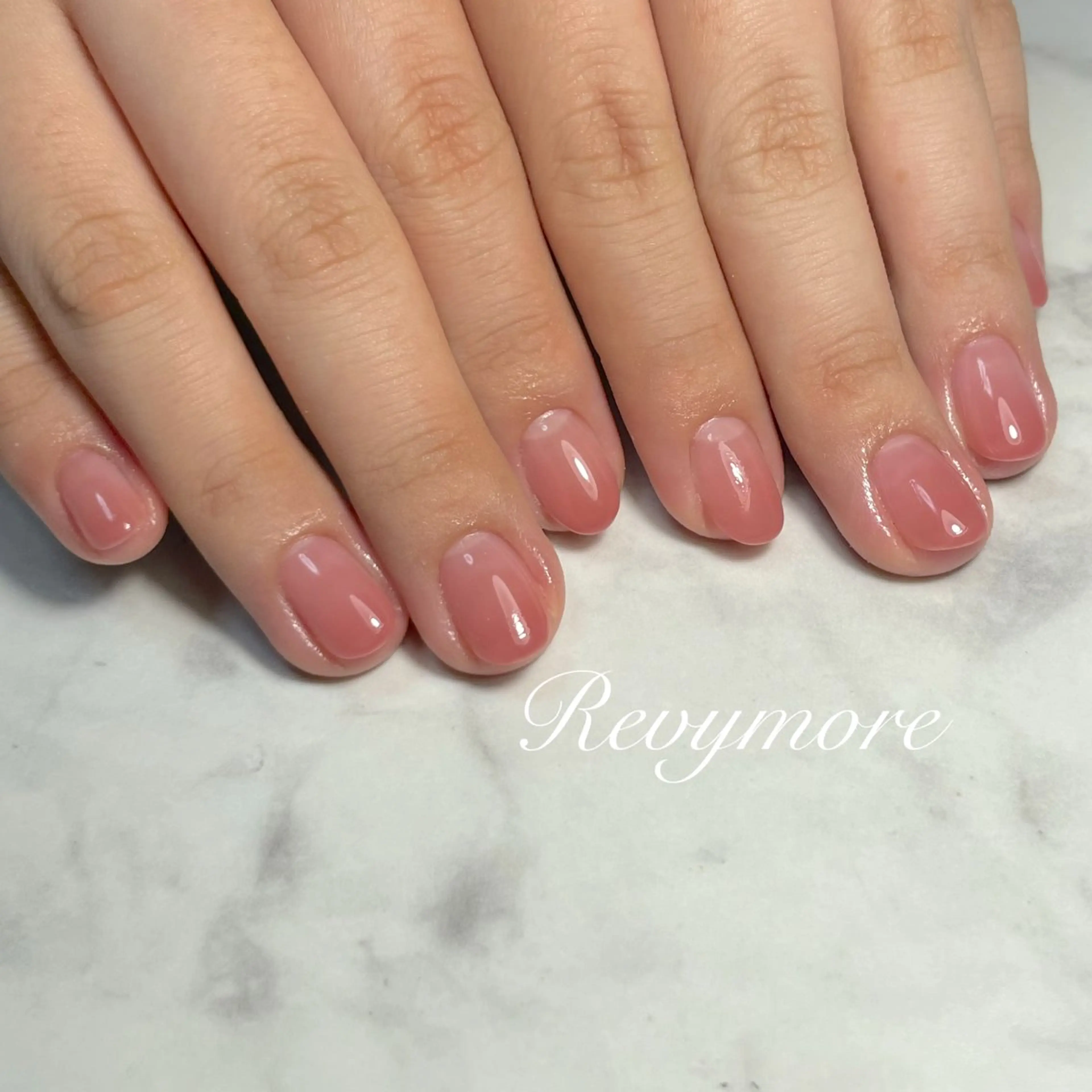 ネイル ジェルネイル 韓国ネイル ニュアンスネイル オフィスネイル シンプルネイル nail salon Revymoreのネイルデザイン