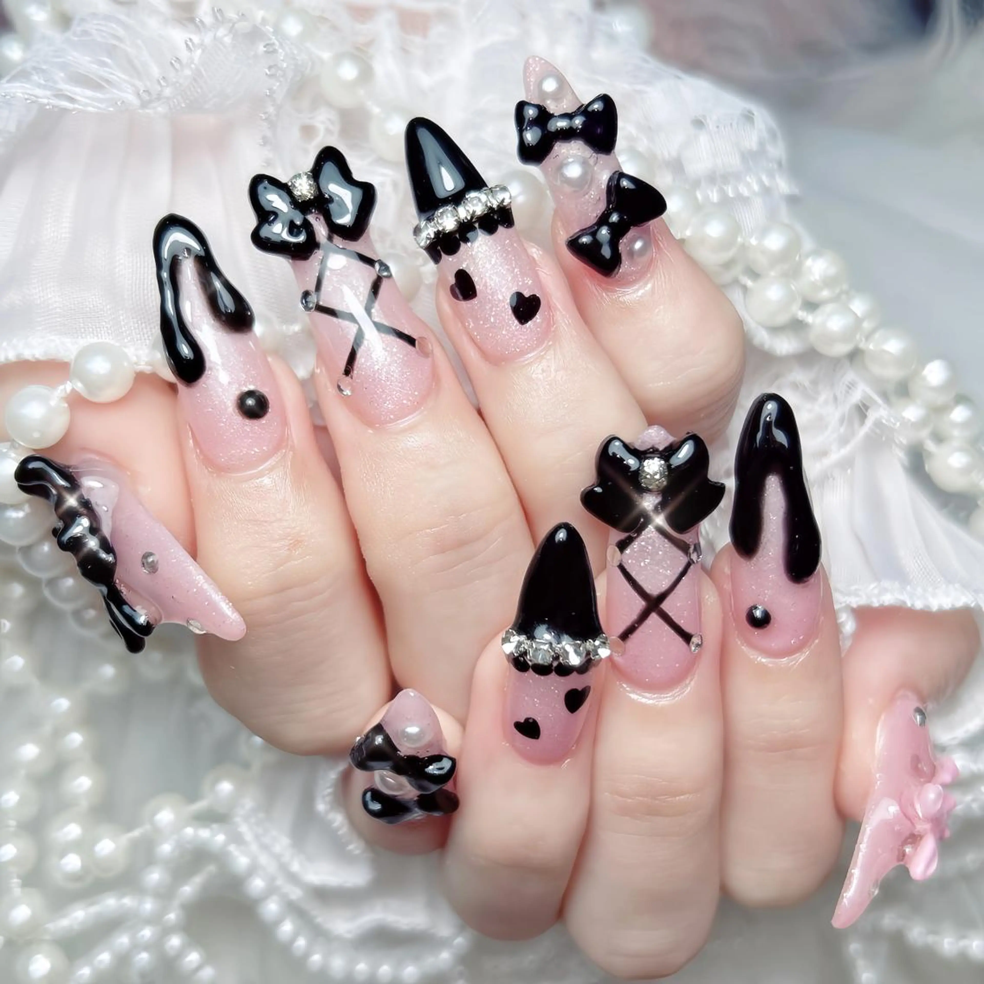 ネイル queensnail 🧸mikaのネイルデザイン