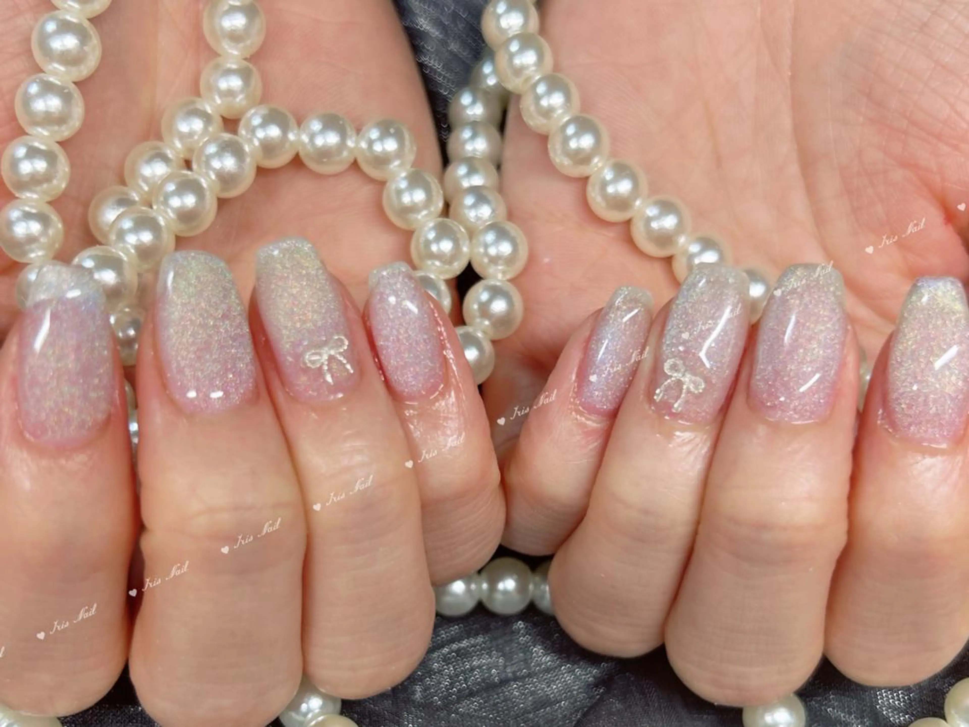 ネイル アートネイル チークネイル フレンチネイル ジェルネイル ホログラムネイル ハンドネイル 🍒IRIS Nail🌸のネイルデザイン