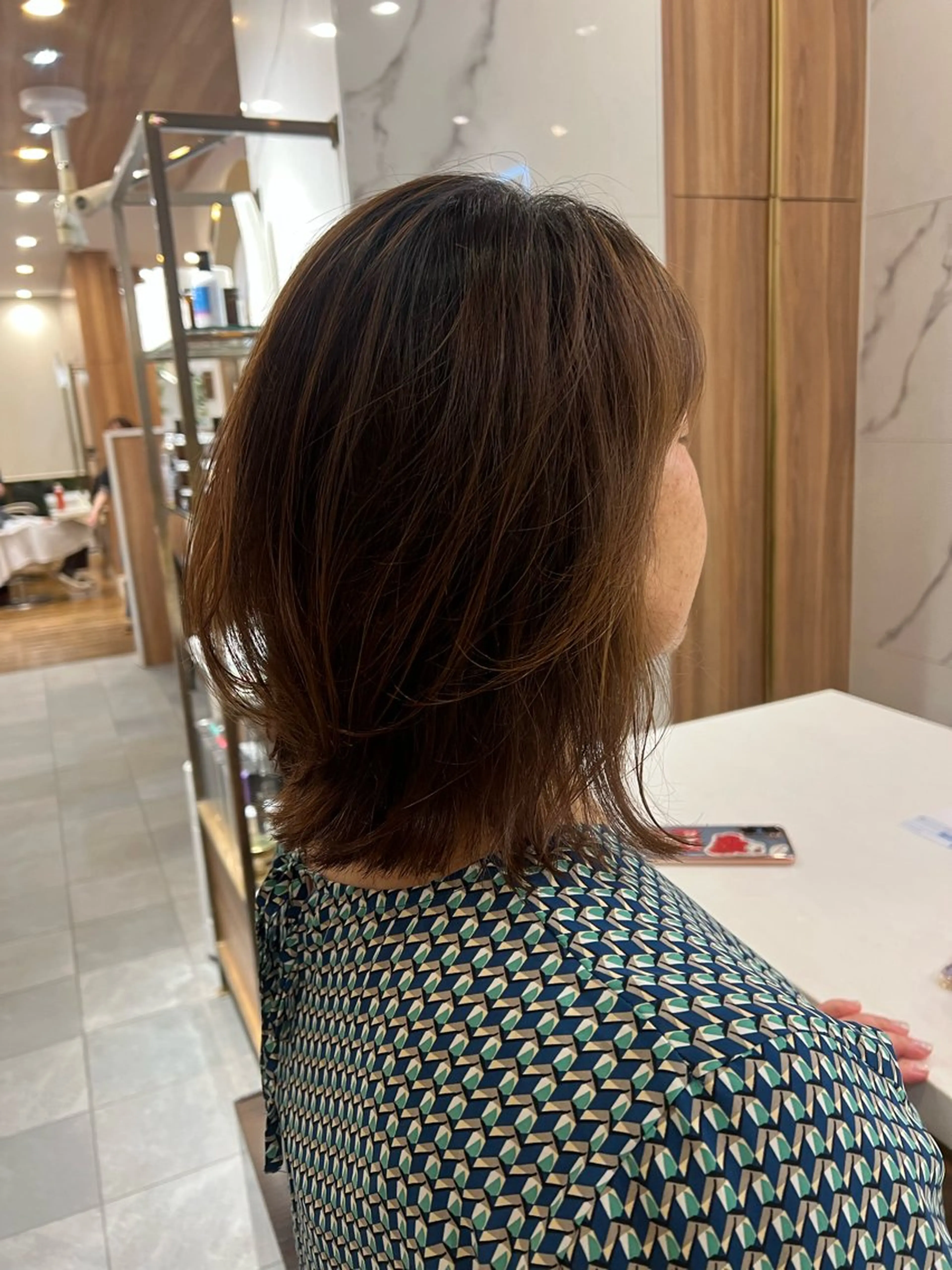 ミディアム レイヤーカット 村中 逸紀のヘアスタイル