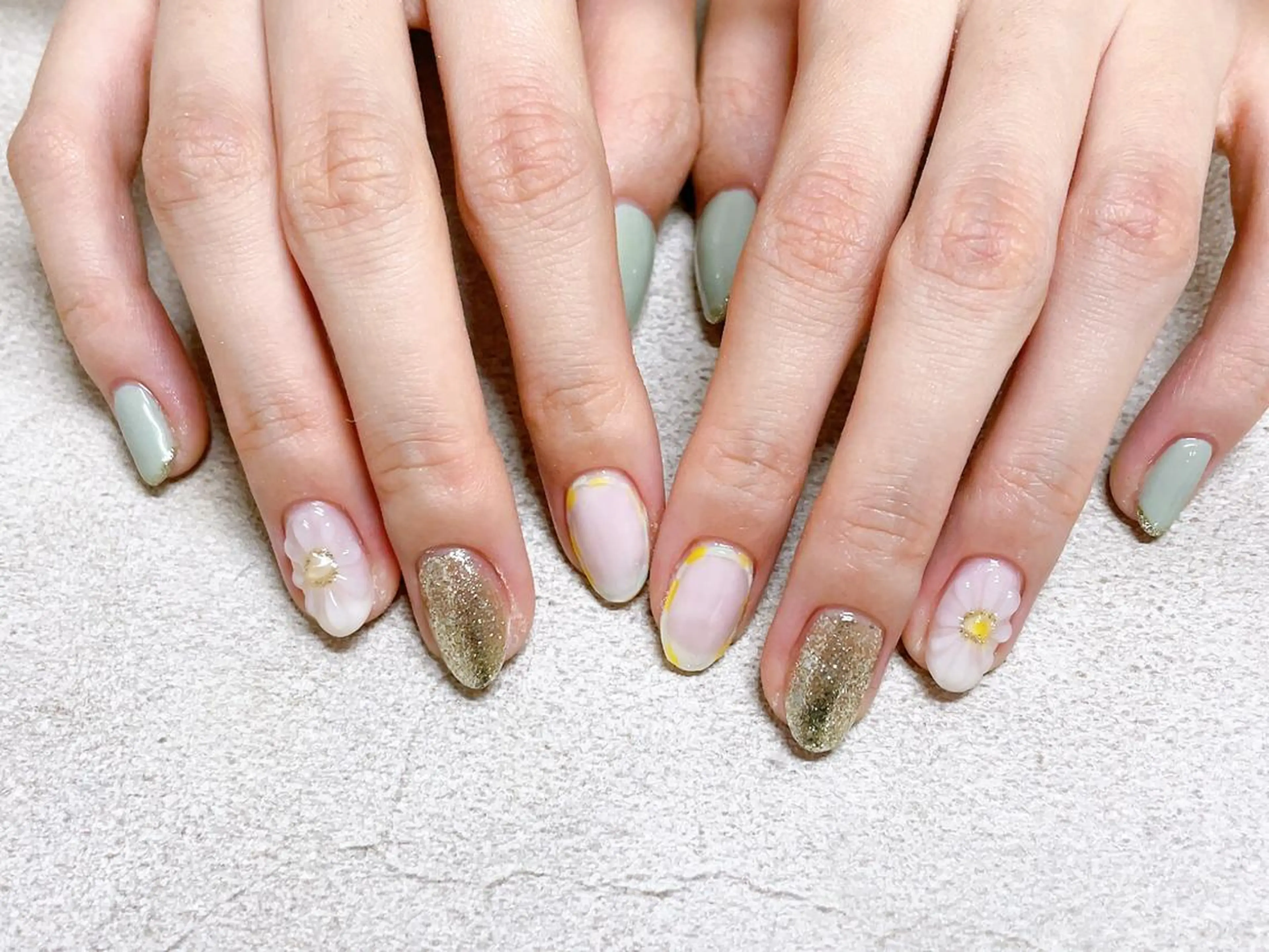 ネイル オーロラネイル フラワーネイル フットネイル フレンチネイル ジェルネイル mogunail &blowのネイルデザイン