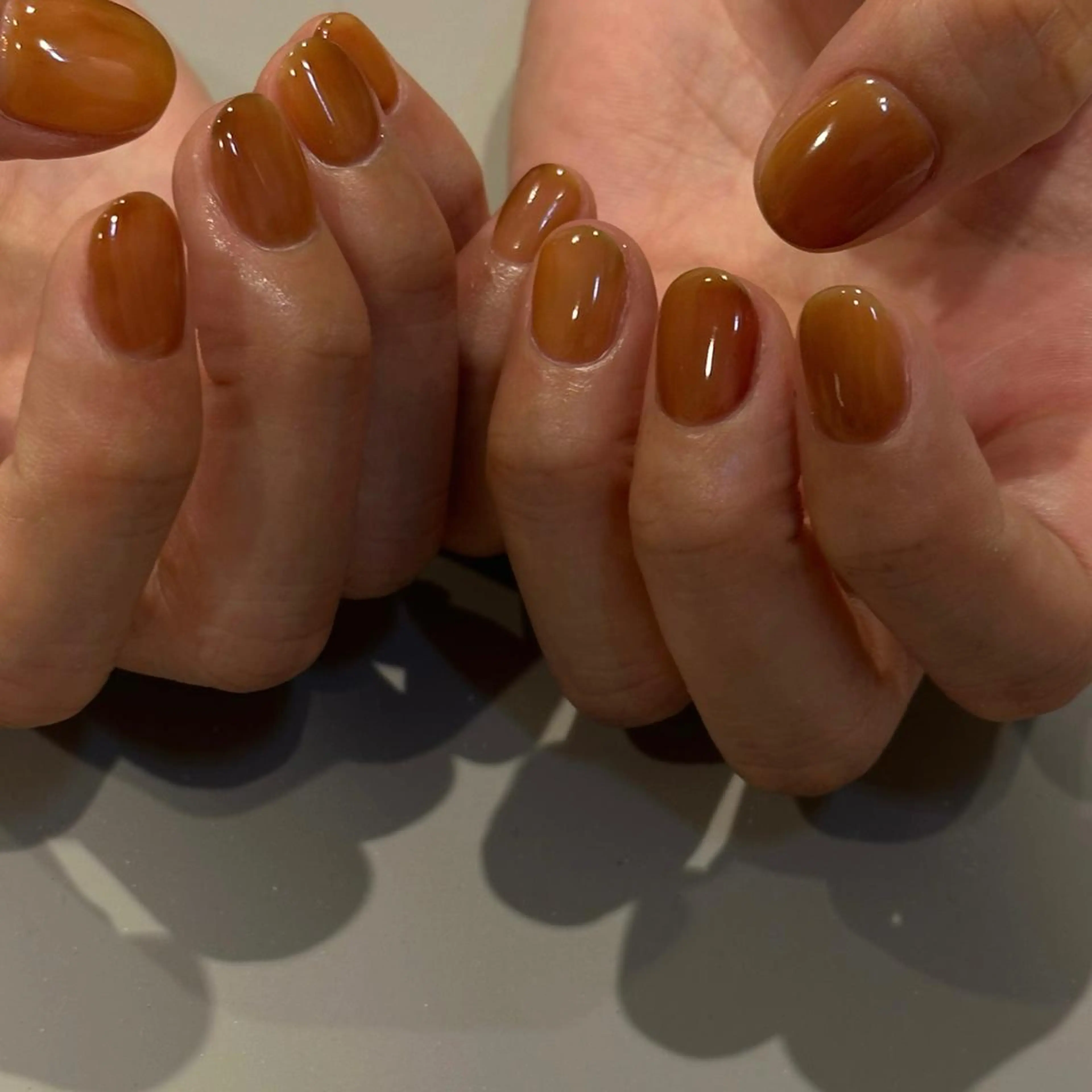 ショート カラー ネイル マツエク・マツパ アイブロウ 眉カラー ワンカラーネイル ハンドネイル ar. harajukuのネイルデザイン