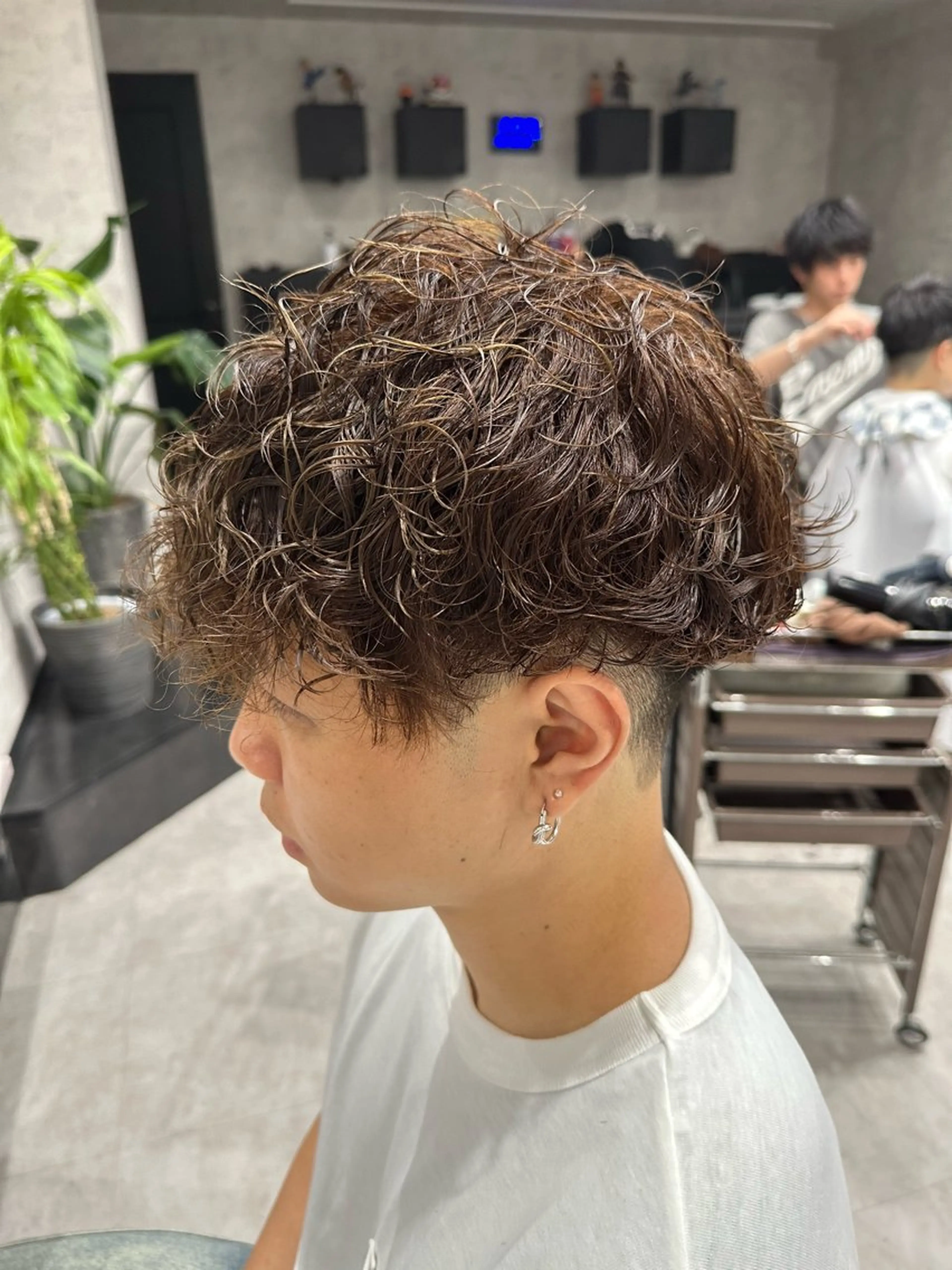 ショート パーマ メンズ スペインカール カット パーマ ユウ🪄 パーマ指名No1のヘアスタイル