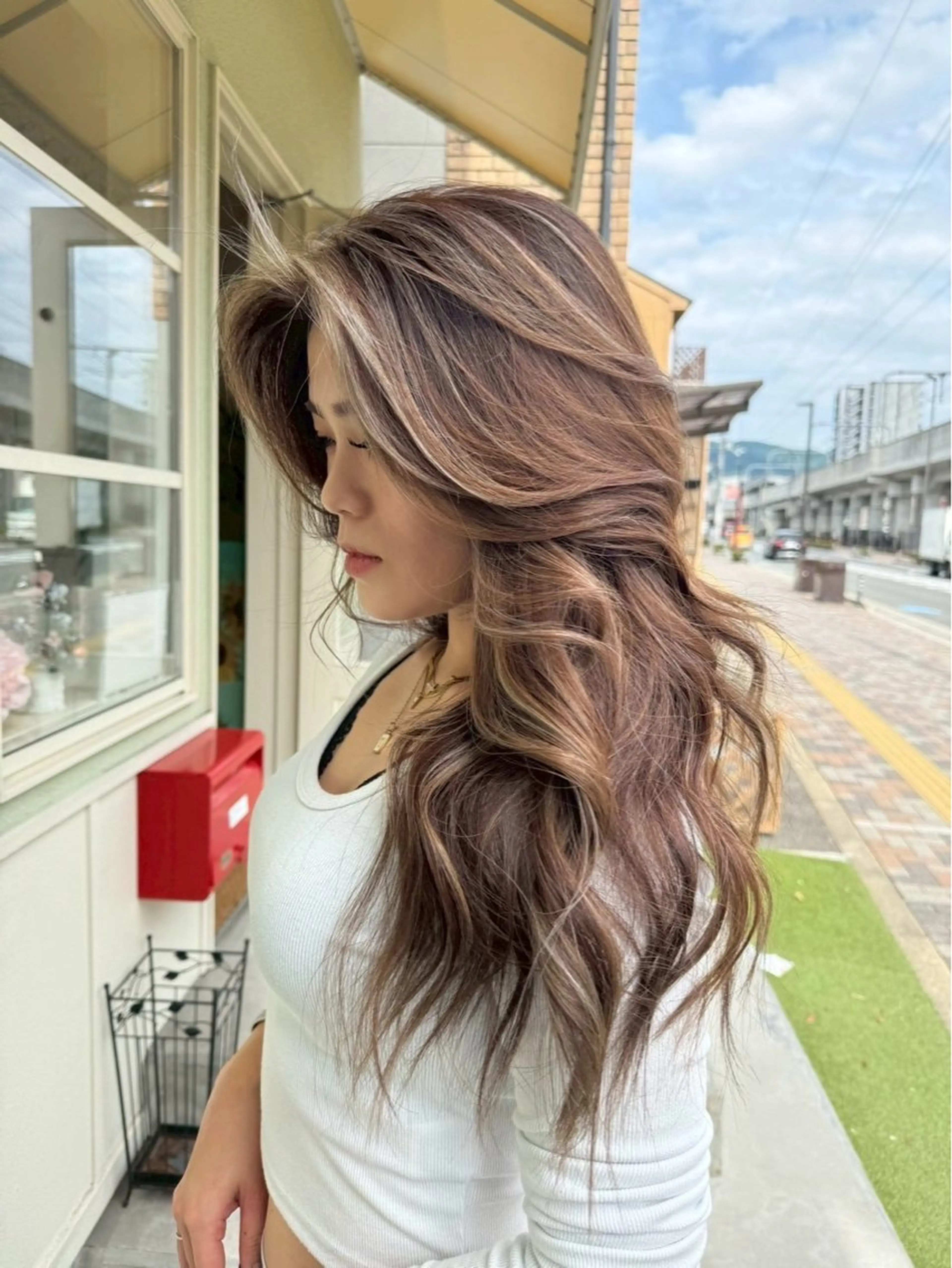 セミロング カラー カット ヘアカラー 福井 珠乃のヘアスタイル