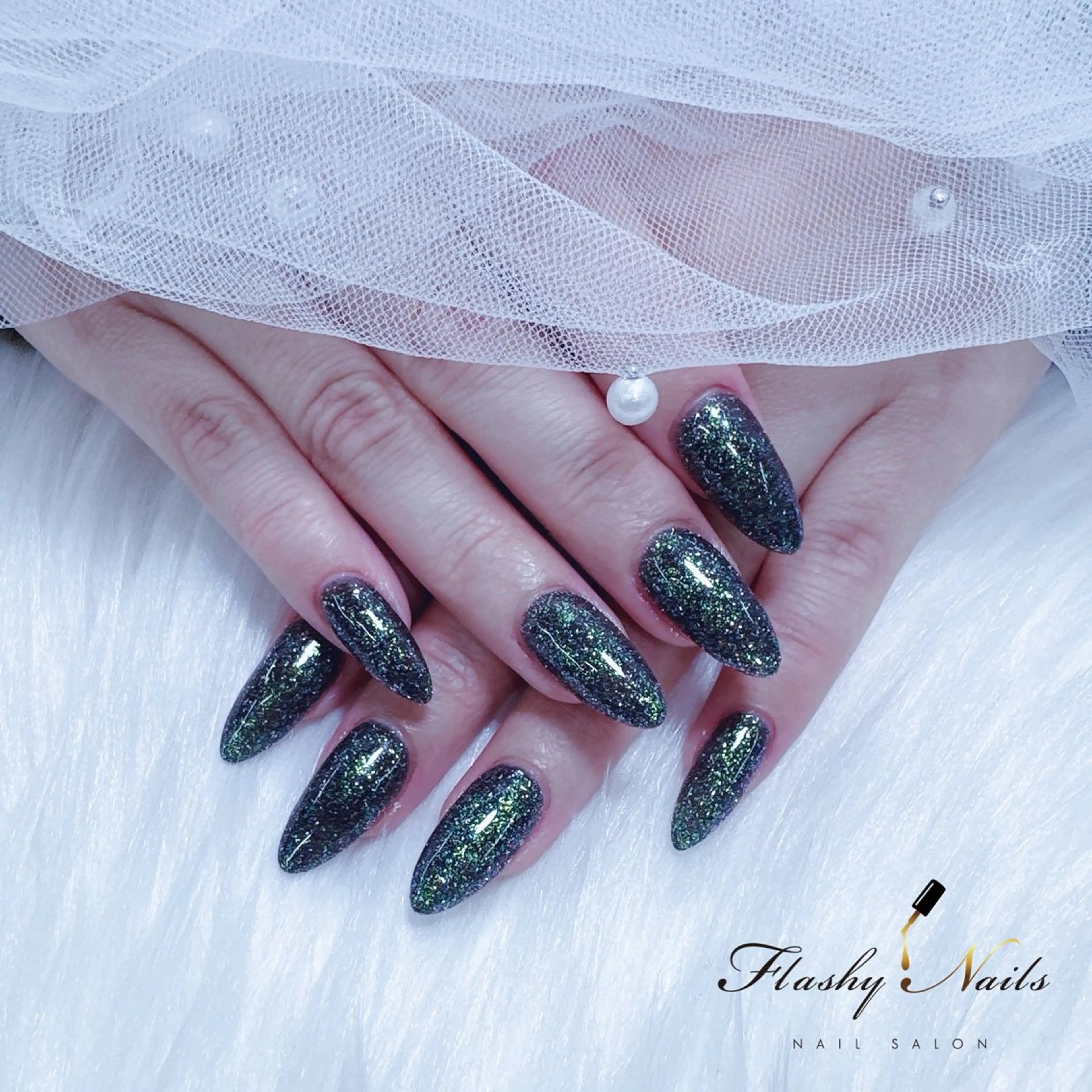 ネイル 長さ出し フラッシュネイル Flashy Nailsのネイルデザイン