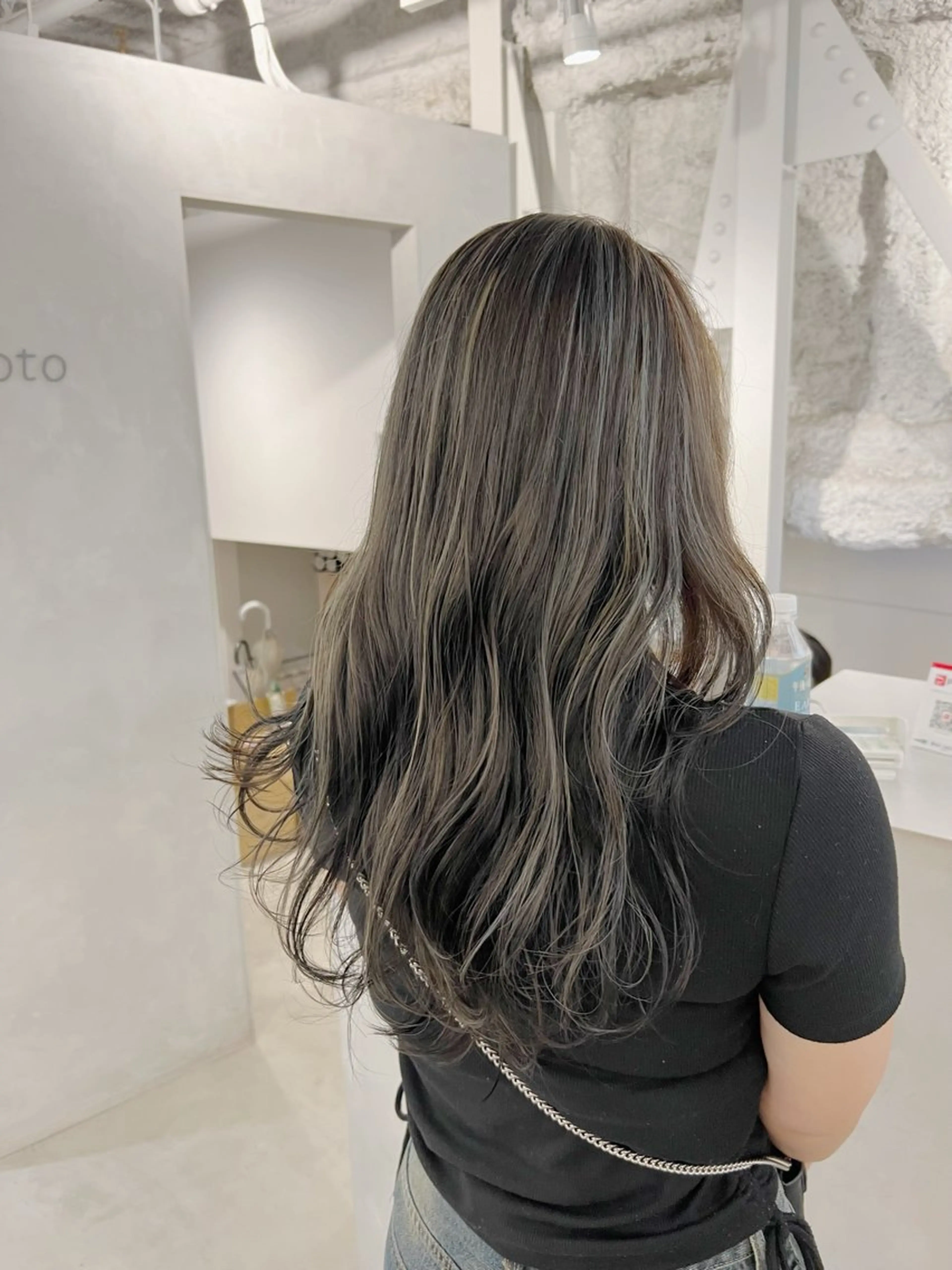 セミロング ハイライト カット ヘアカラー トリートメント ハイライト／レイヤー 木下翔太のヘアスタイル