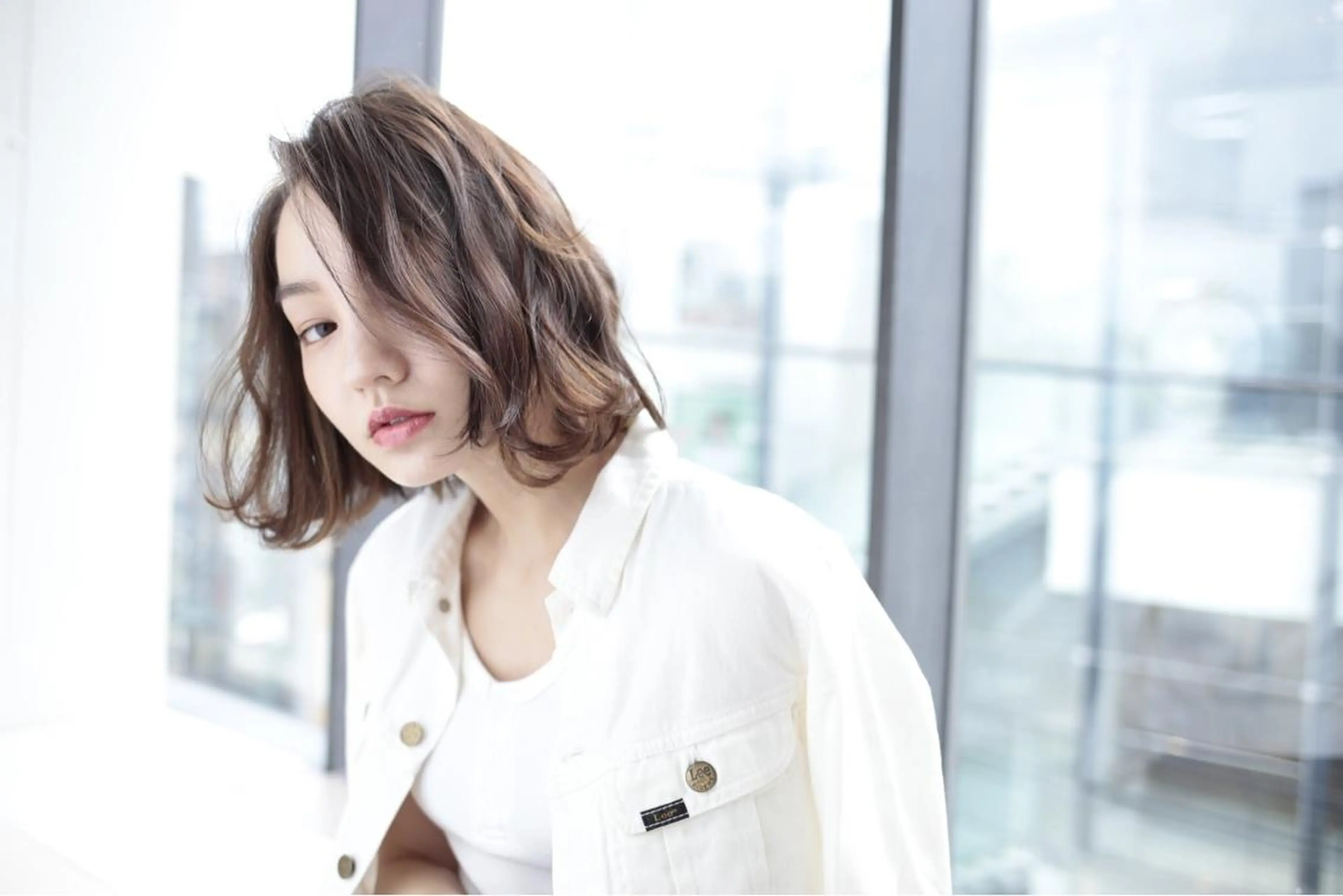 ミディアム ミディアムパーマ neolive emのヘアスタイル