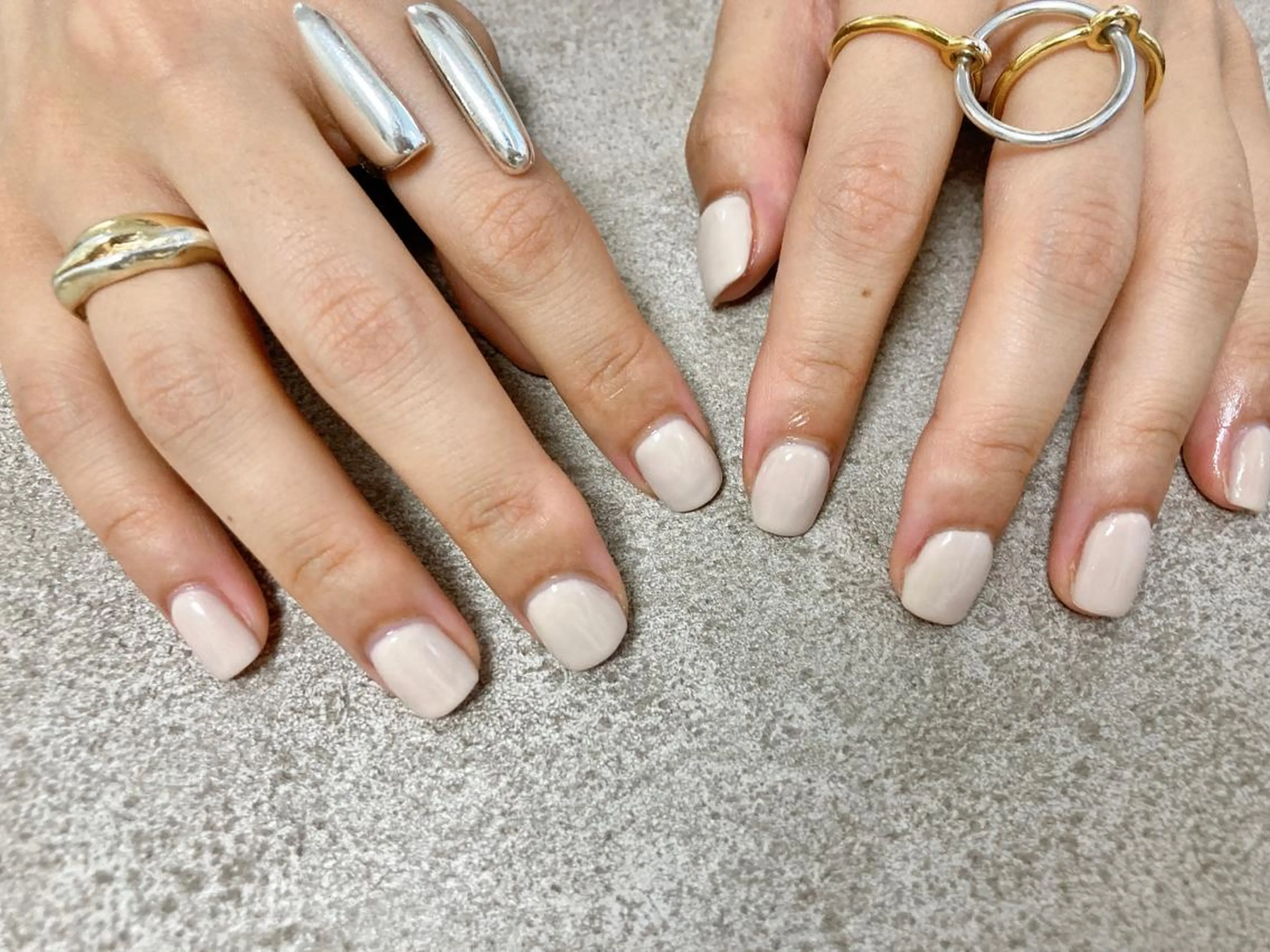 ネイル オフィスネイル ワンカラーネイル ハンドネイル mogunail &blowのネイルデザイン