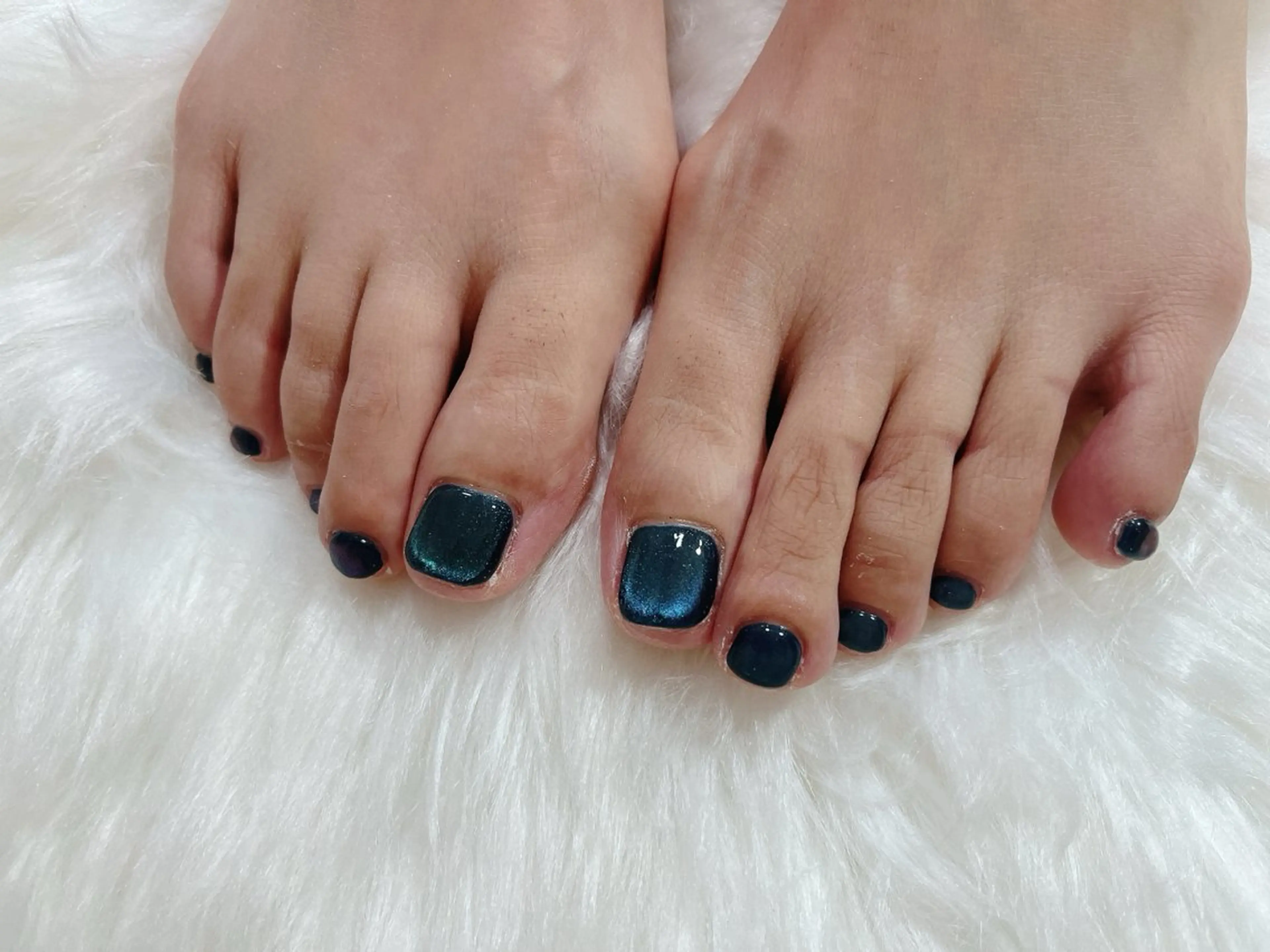 ネイル オーロラネイル フットネイル フレンチネイル ジェルネイル マグネットネイル ハンドネイル mogunail &blowのネイルデザイン