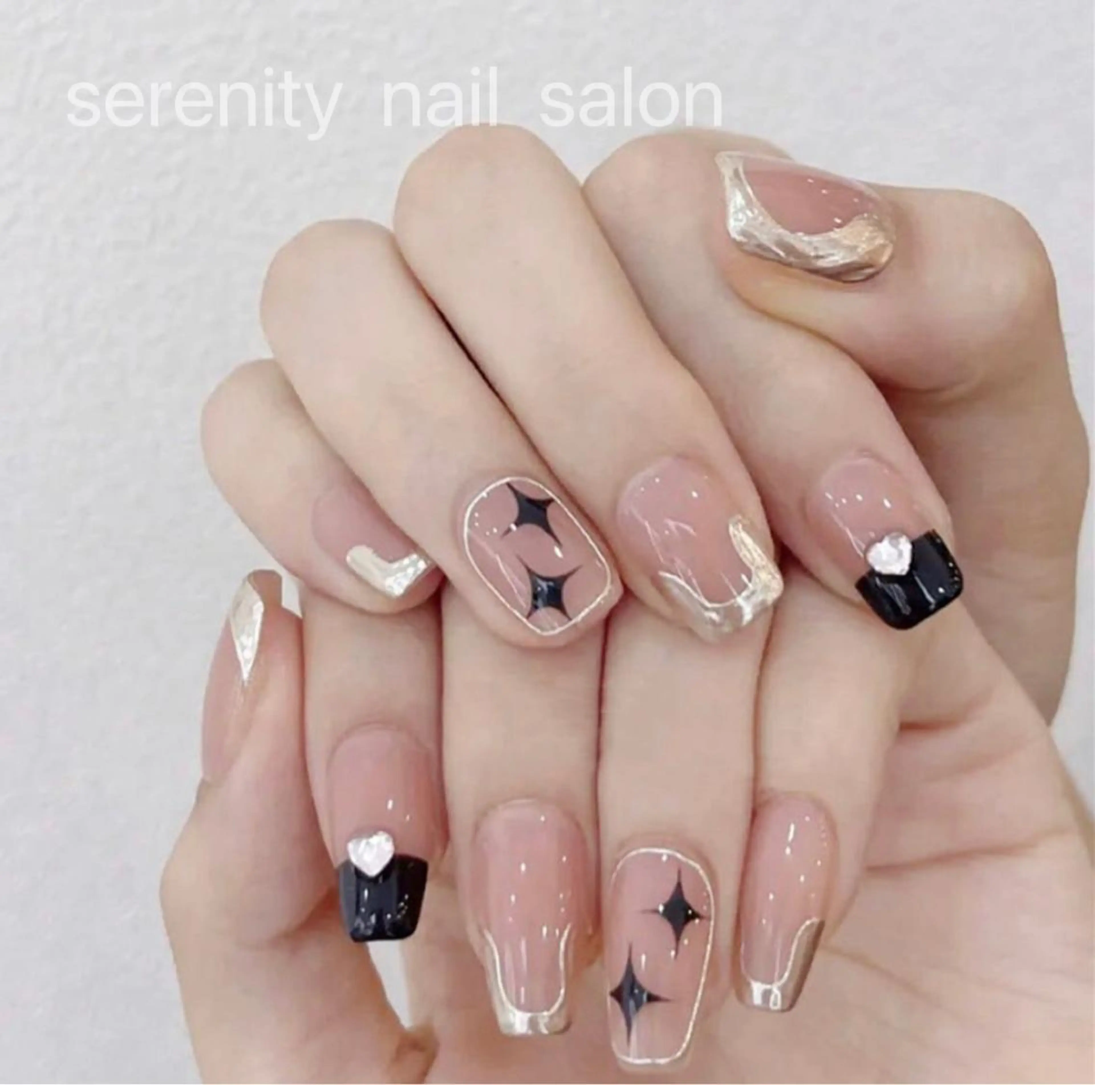 ネイル ハンドネイル ハンドケア ✨Serenity Nail salonのネイルデザイン