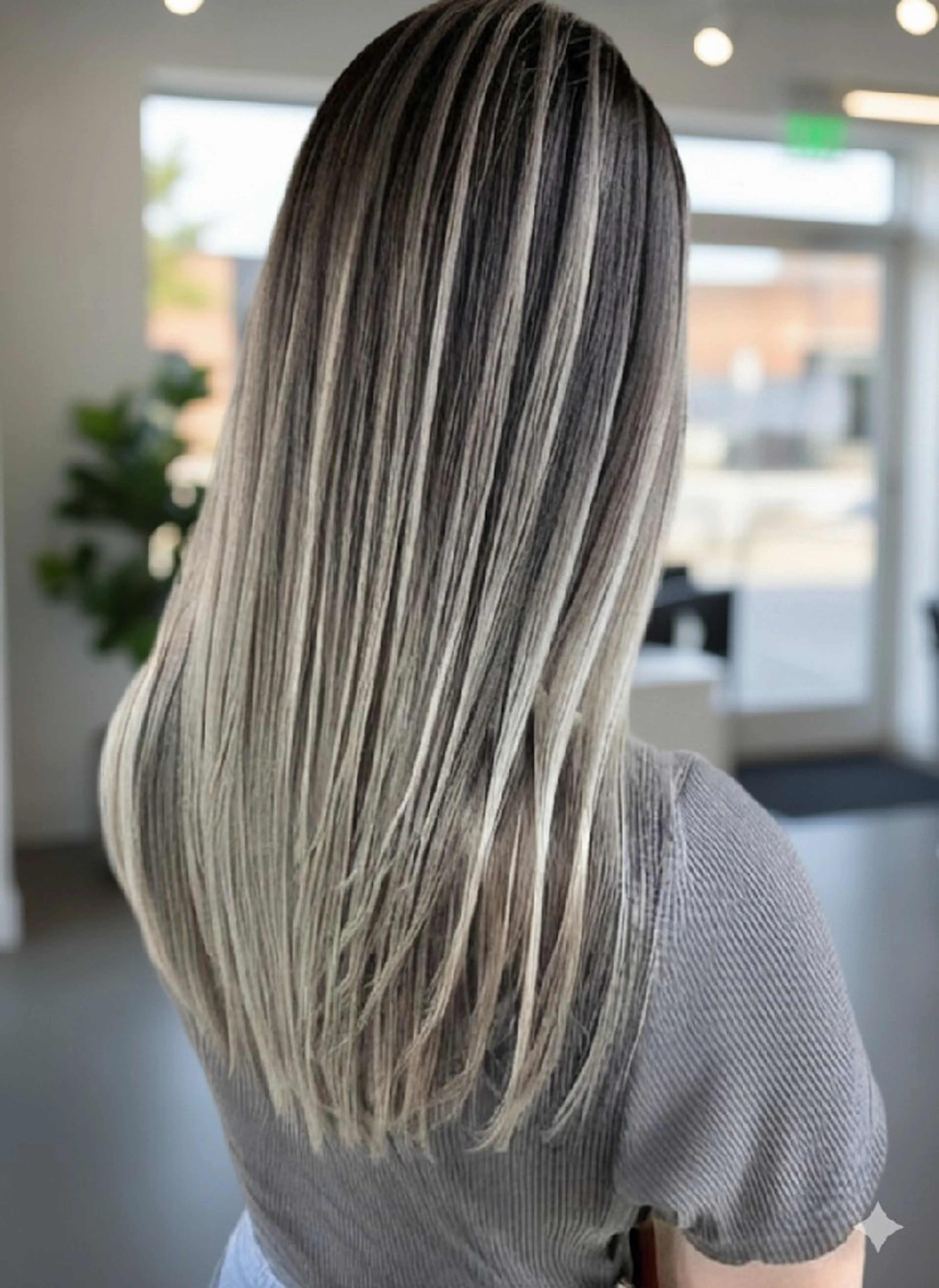 バレイヤージュ＋トリートメントの写真