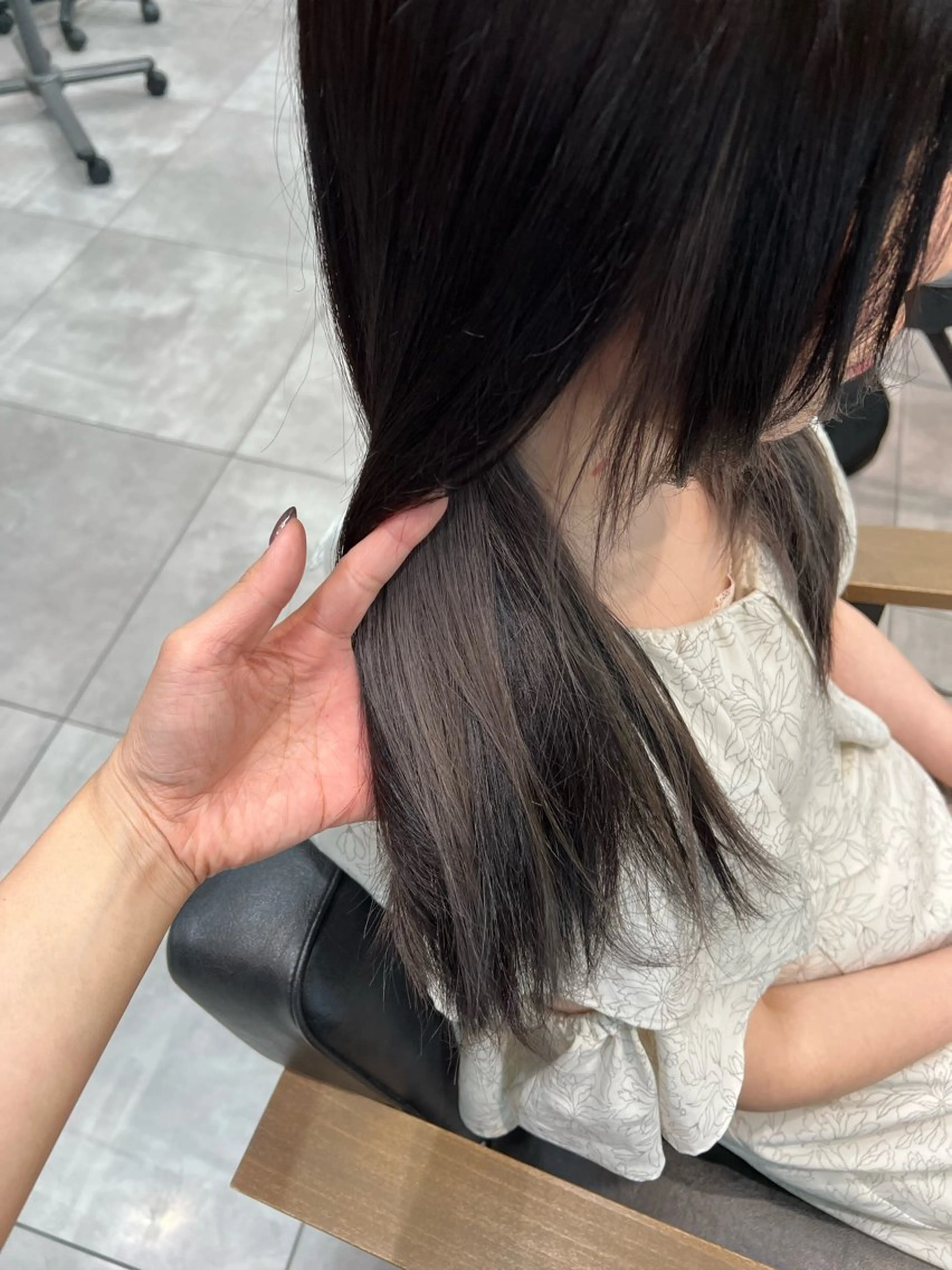 セミロング カラー 黒髪 🌞レイヤー×カラー 前川那津美🌞のヘアスタイル