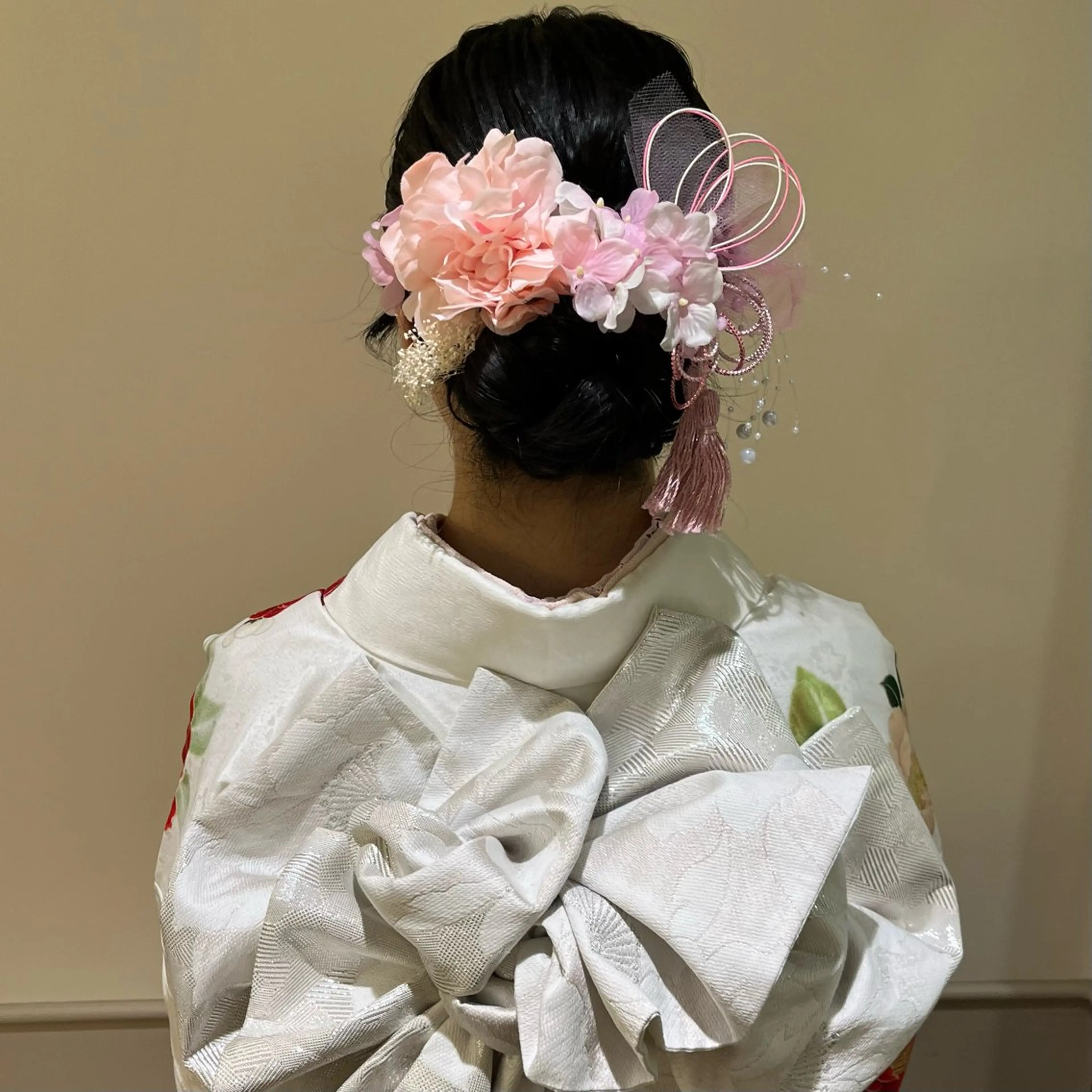 ロング ヘアアレンジ 成人式 🫧tomoka 透明感カラー🫧のヘアスタイル