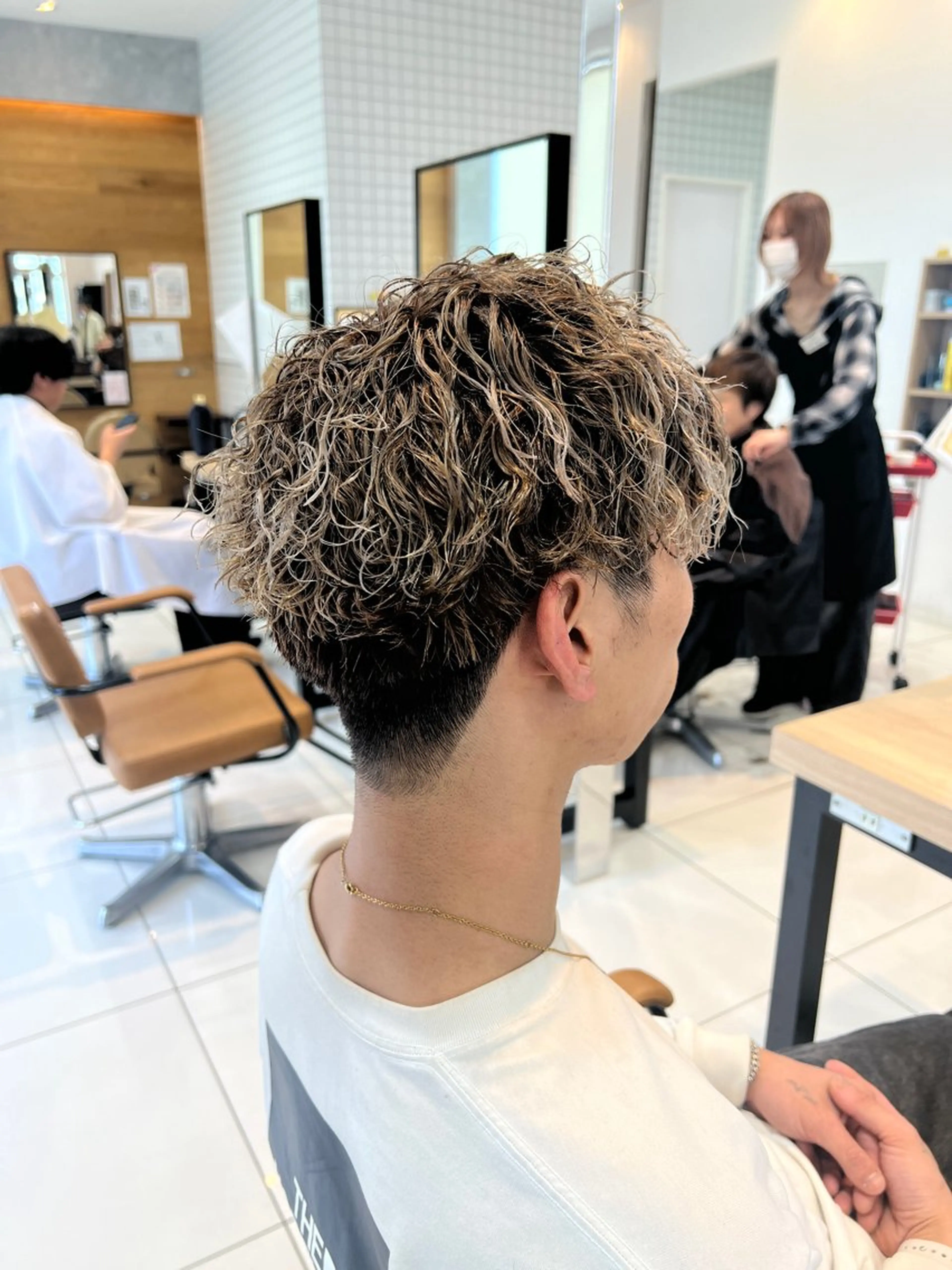 ショート パーマ メンズ 石川 蓮汰朗のヘアスタイル