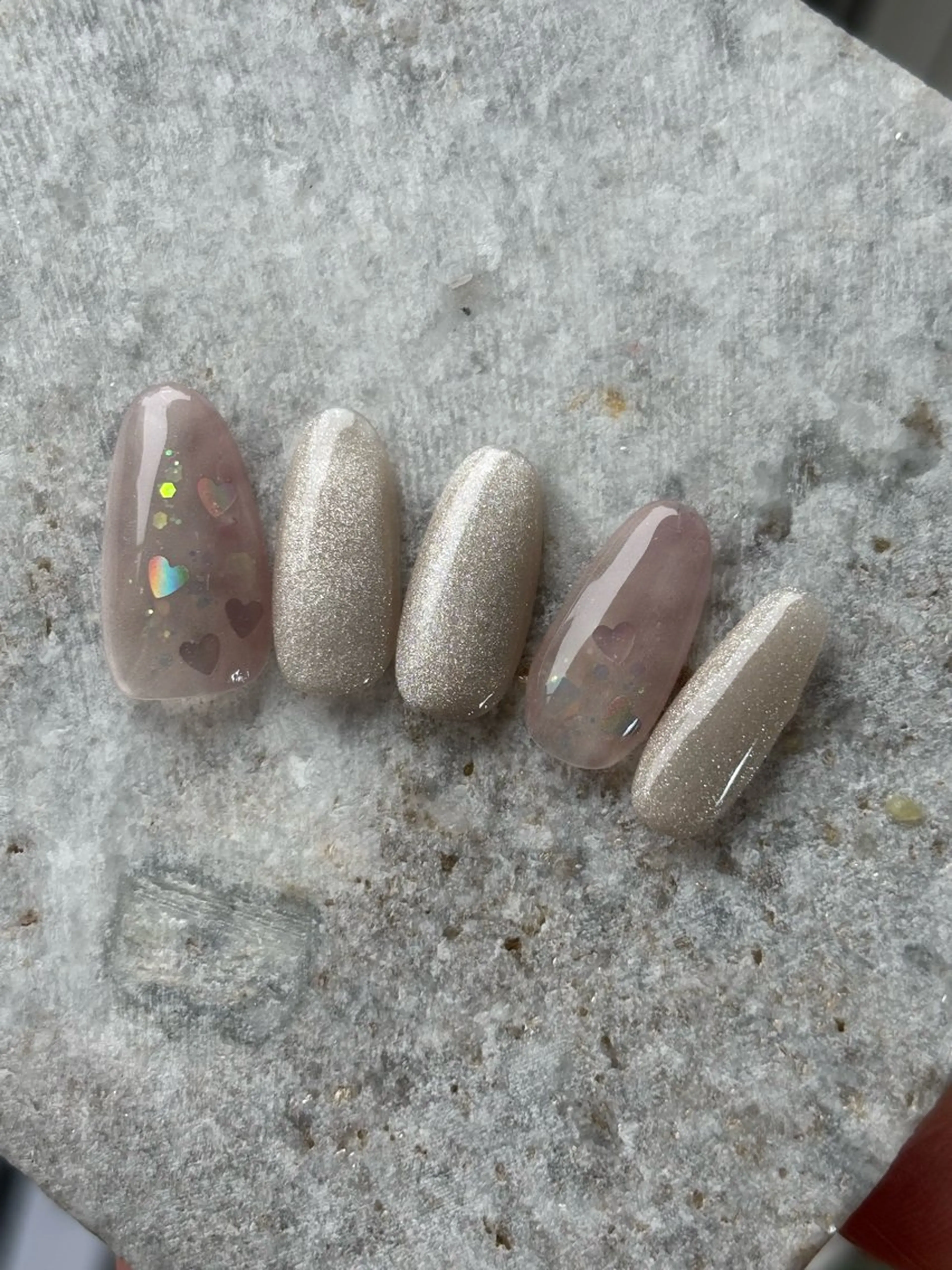 ハートホロ2色マグネットネイル♡口コミ投稿でジェルオフ、ケア無料👼の写真