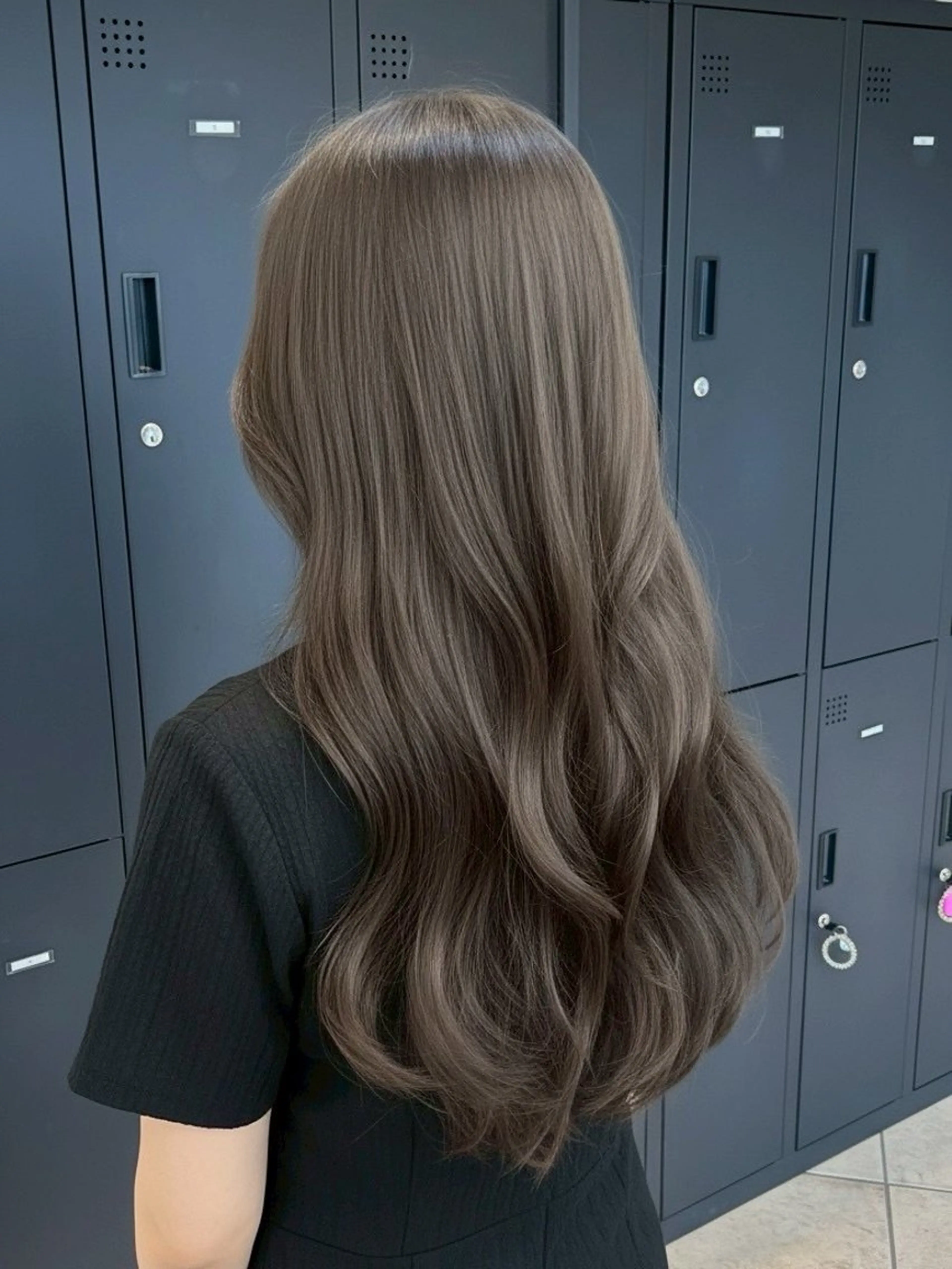 ロング 𝗠𝗜𝗞𝗨︎ ︎✦︎.ワンカラーのヘアスタイル