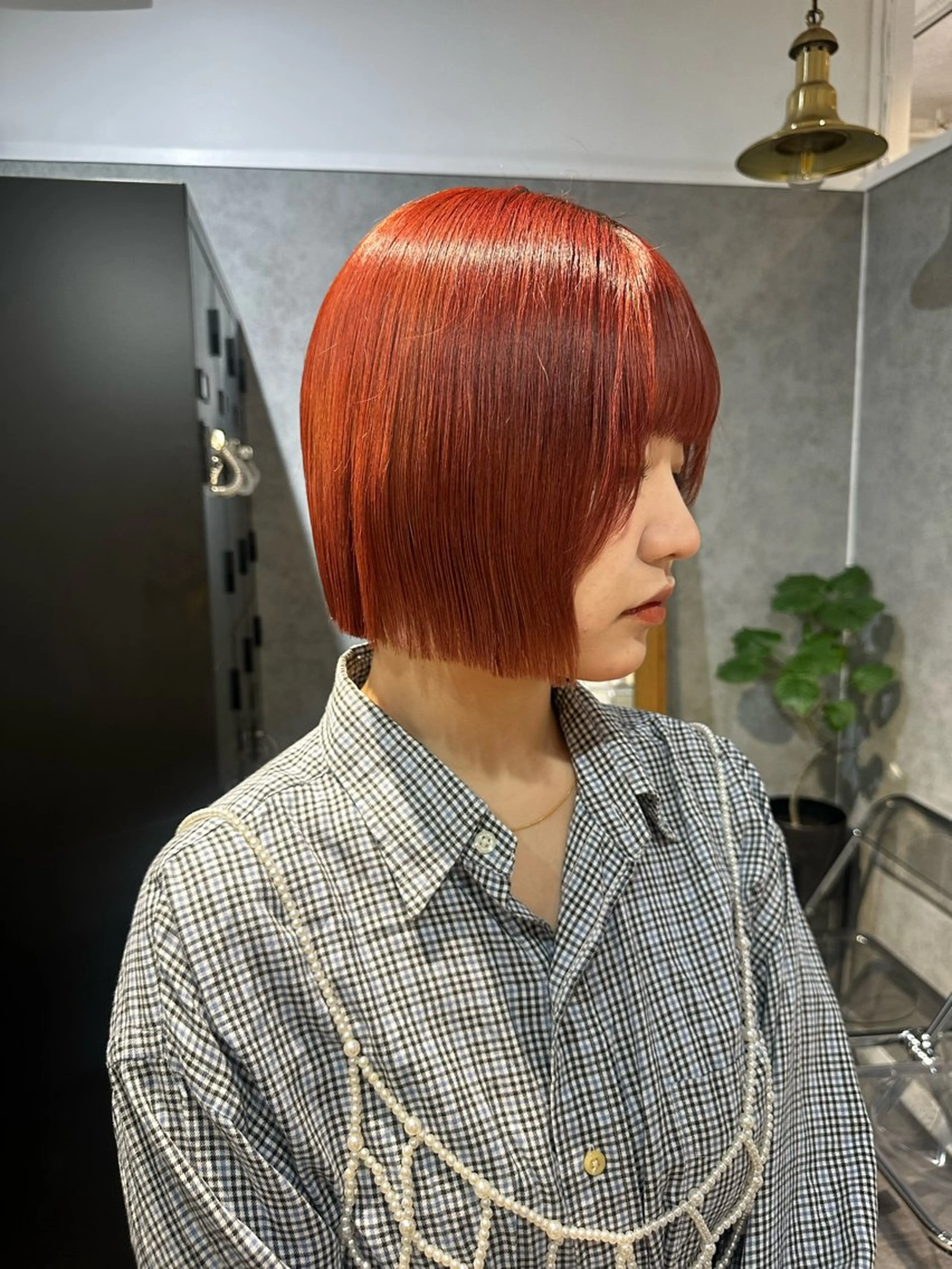 ミディアム カラー ヘアアレンジ タイトボブ個性派カラ ーAKANEのヘアスタイル