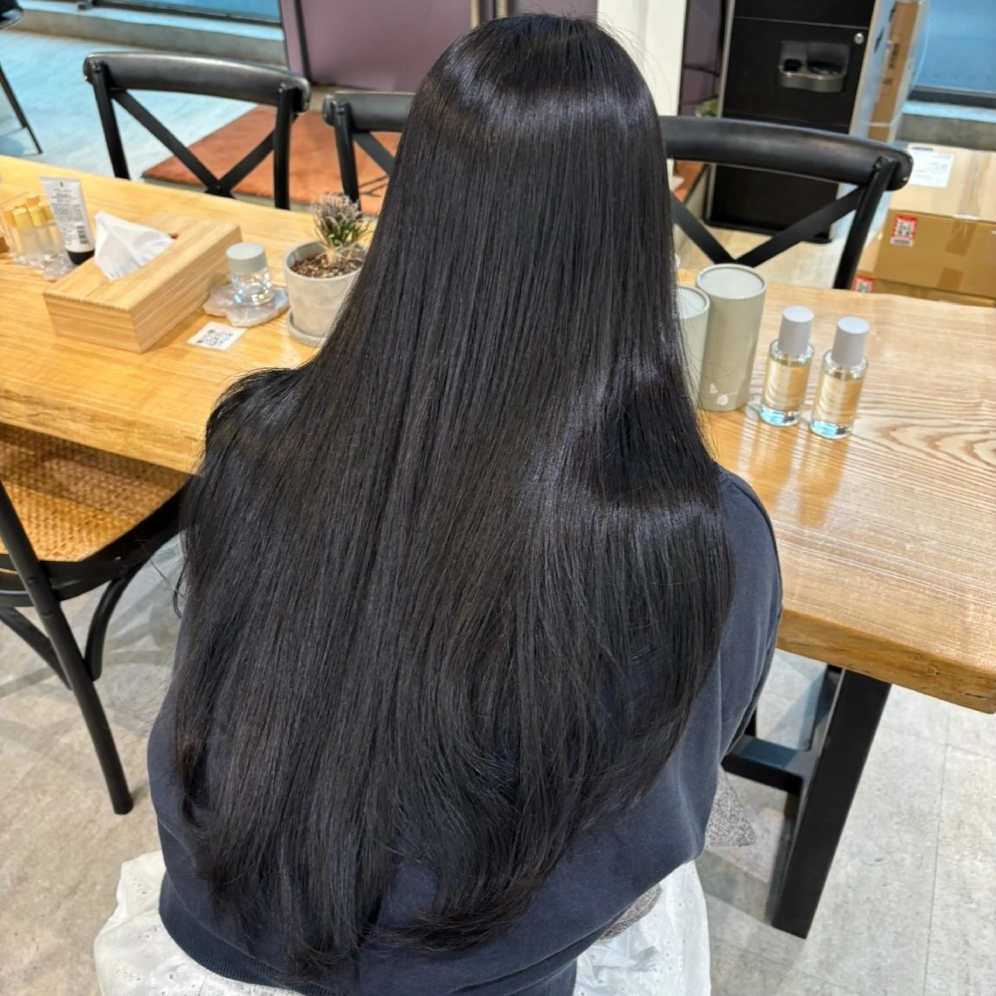 美髪縮毛矯正➕透明感ワンカラー🧡（3stepトリートメント付）の写真