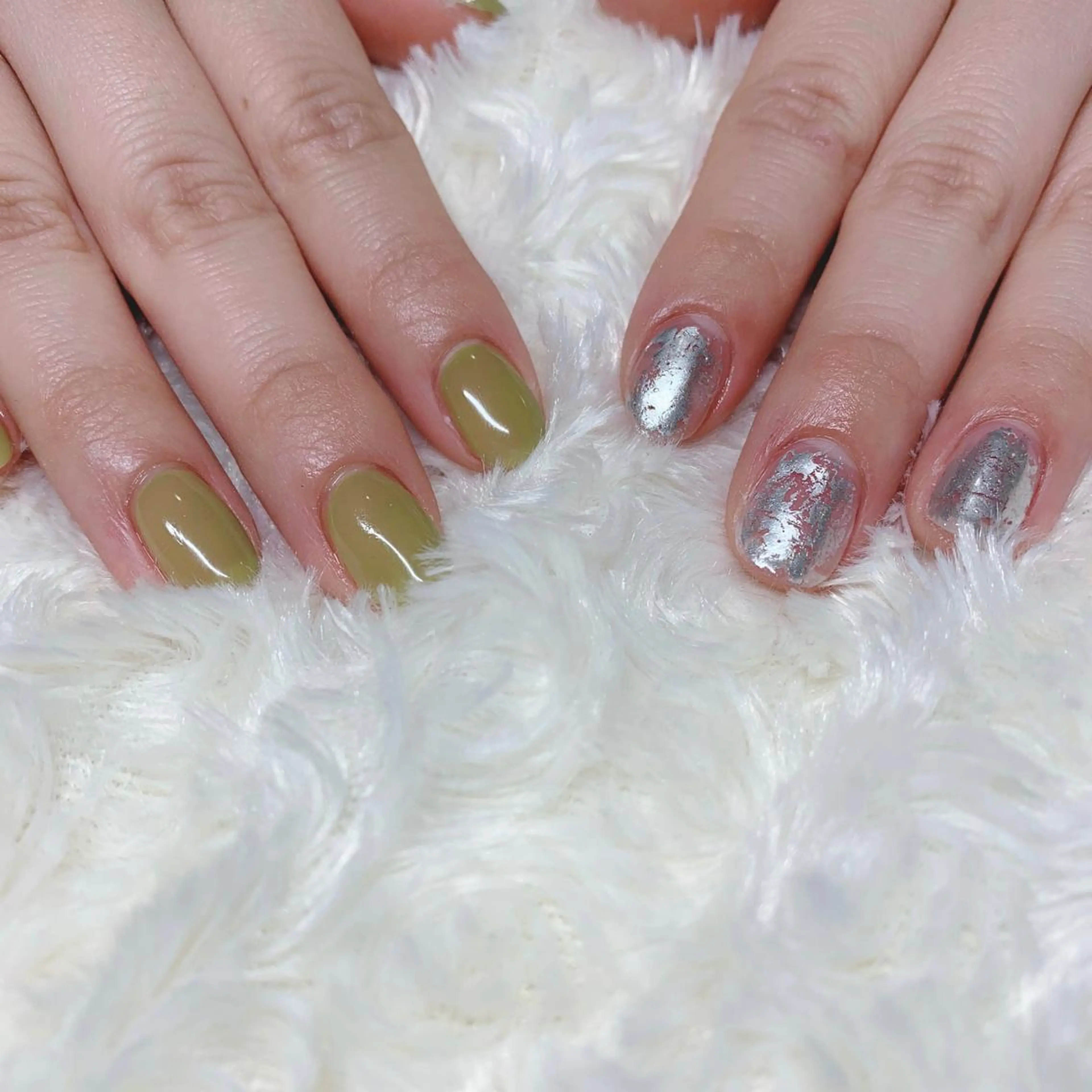 カラー ネイル ハンドネイル Cozy_ ilumのネイルデザイン