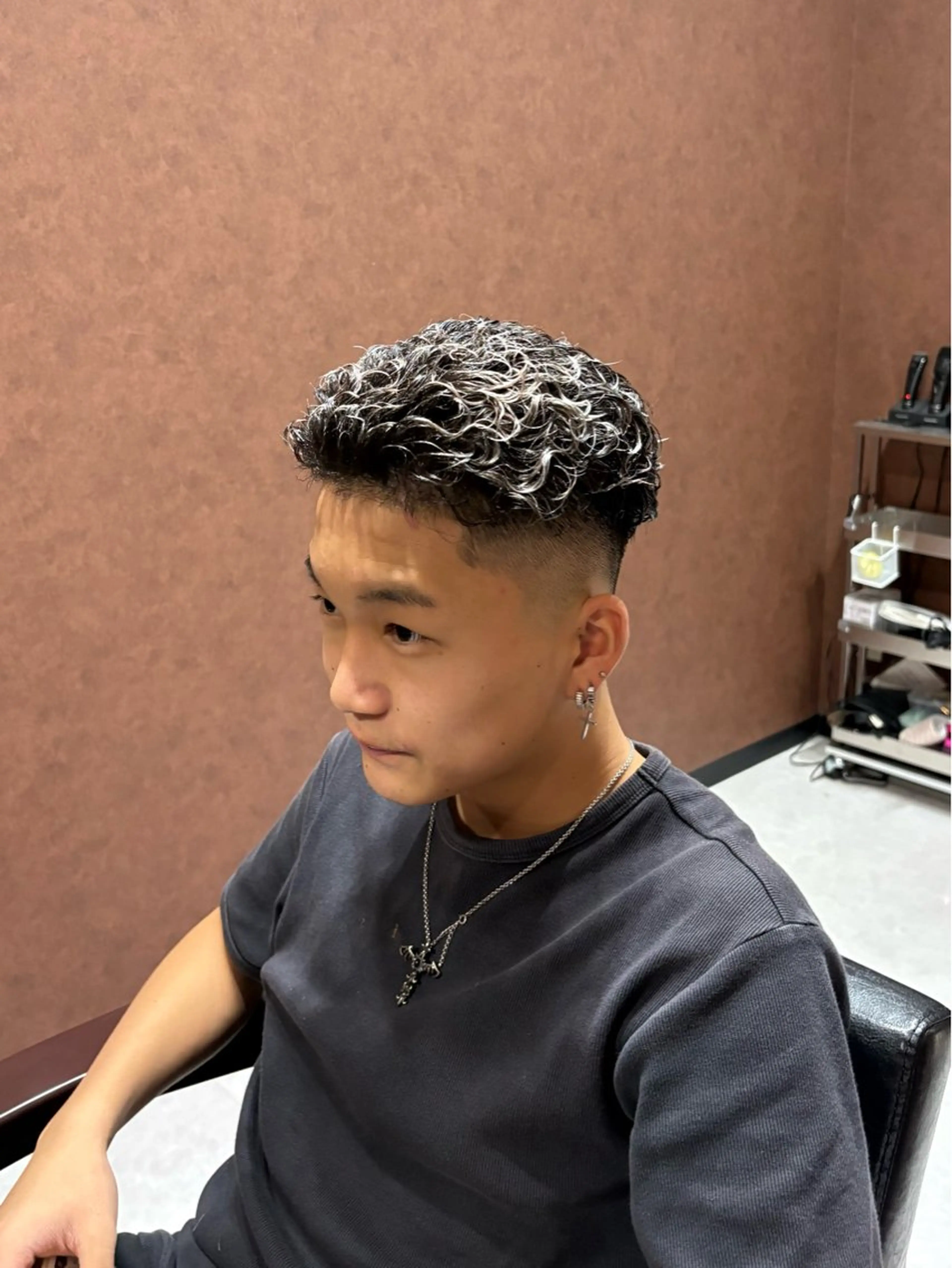 ショート カラー パーマ メンズ メンズブリーチ メンズメッシュ メンズパーマ ブリーチ メッシュ カット ヘアカラー パーマ メンズ特化 / Reiのヘアスタイル