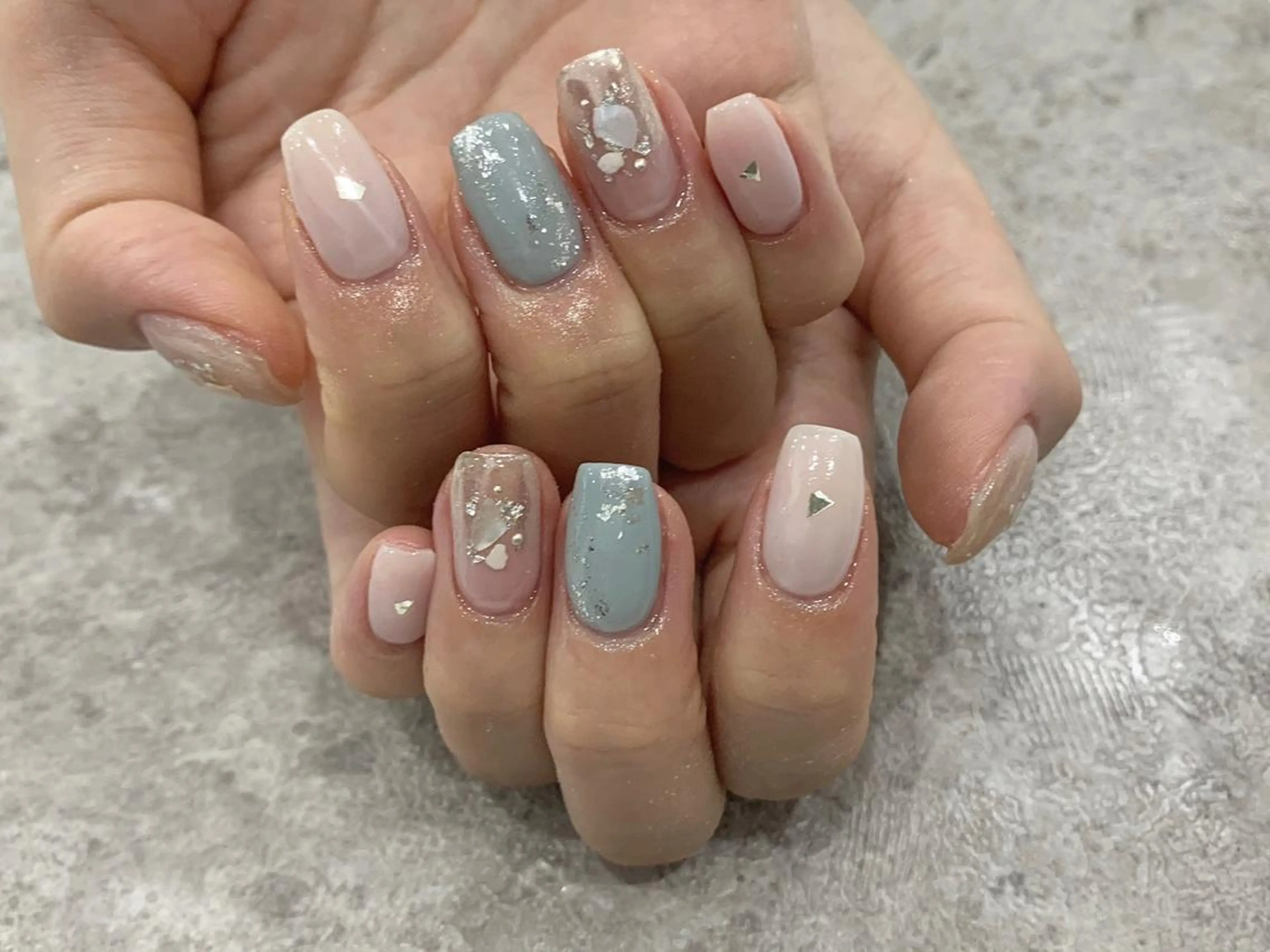 ショート カラー ネイル マツエク・マツパ ハンドネイル 松井 亜由美のネイルデザイン