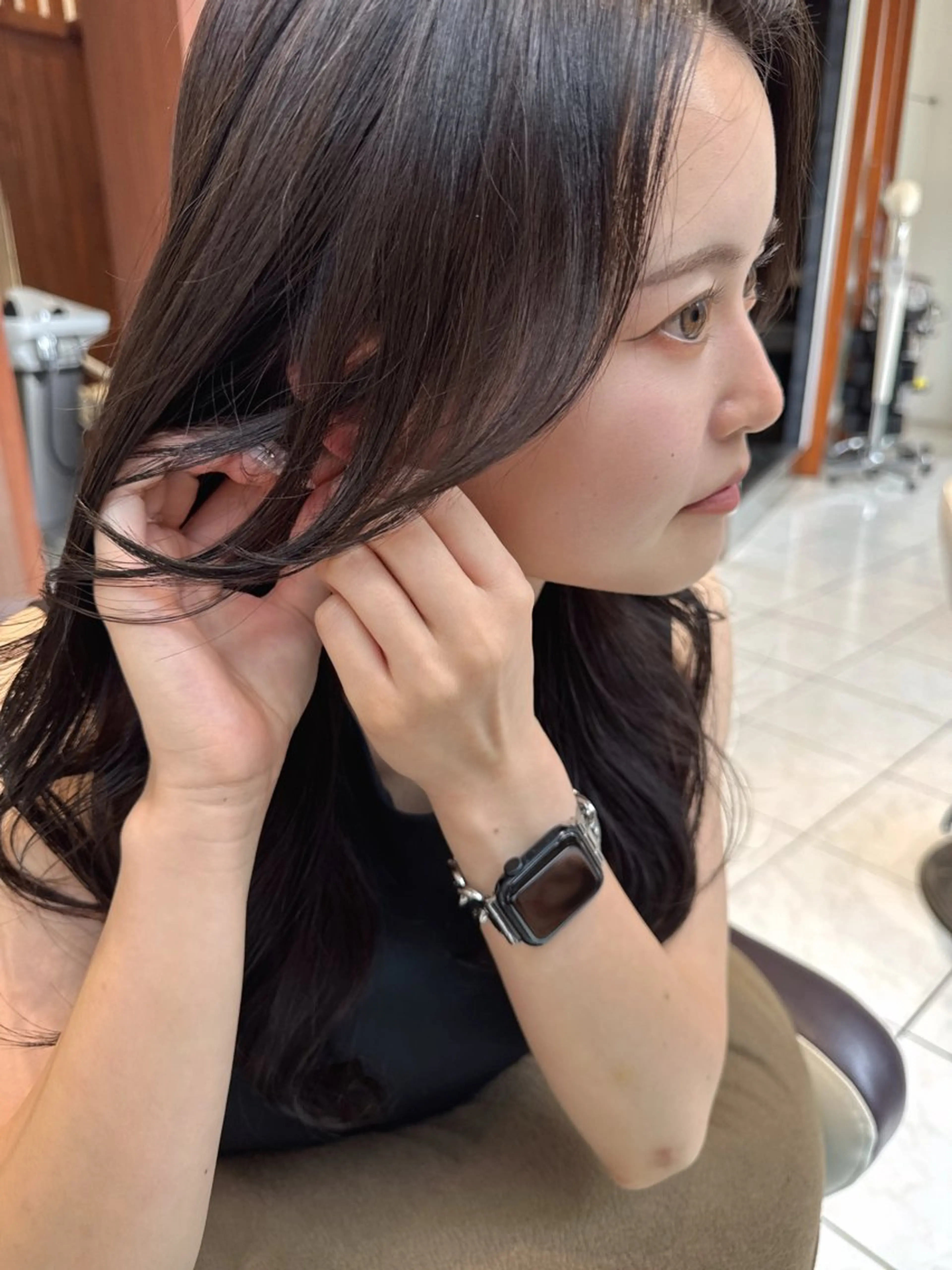 セミロング カラー 松永 果菜のヘアスタイル