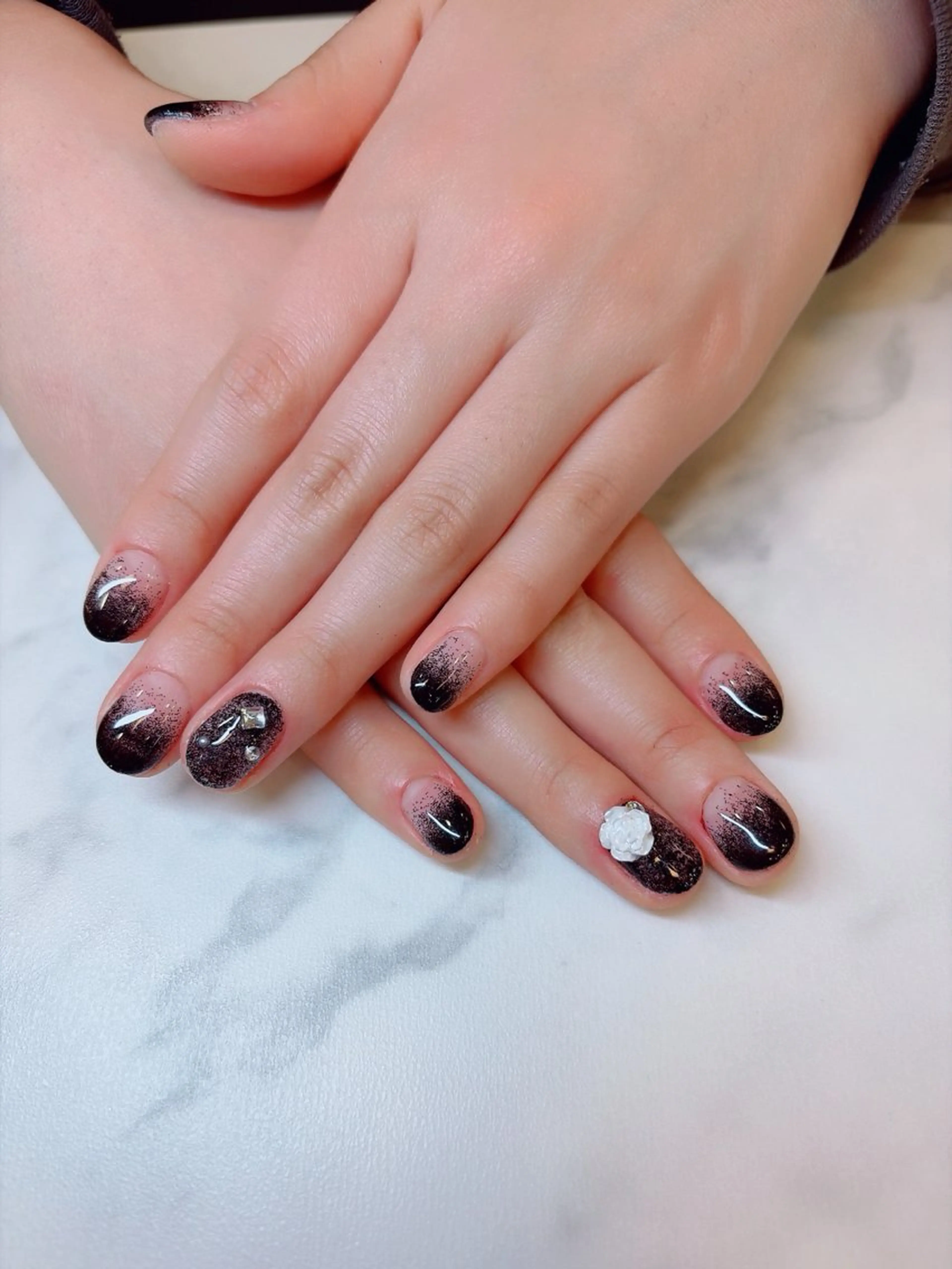 ネイル グラデーション ラメ(グリッター) ラメグラデーション ワンカラーネイル YOKOYAMA MAI(cravo)のネイルデザイン