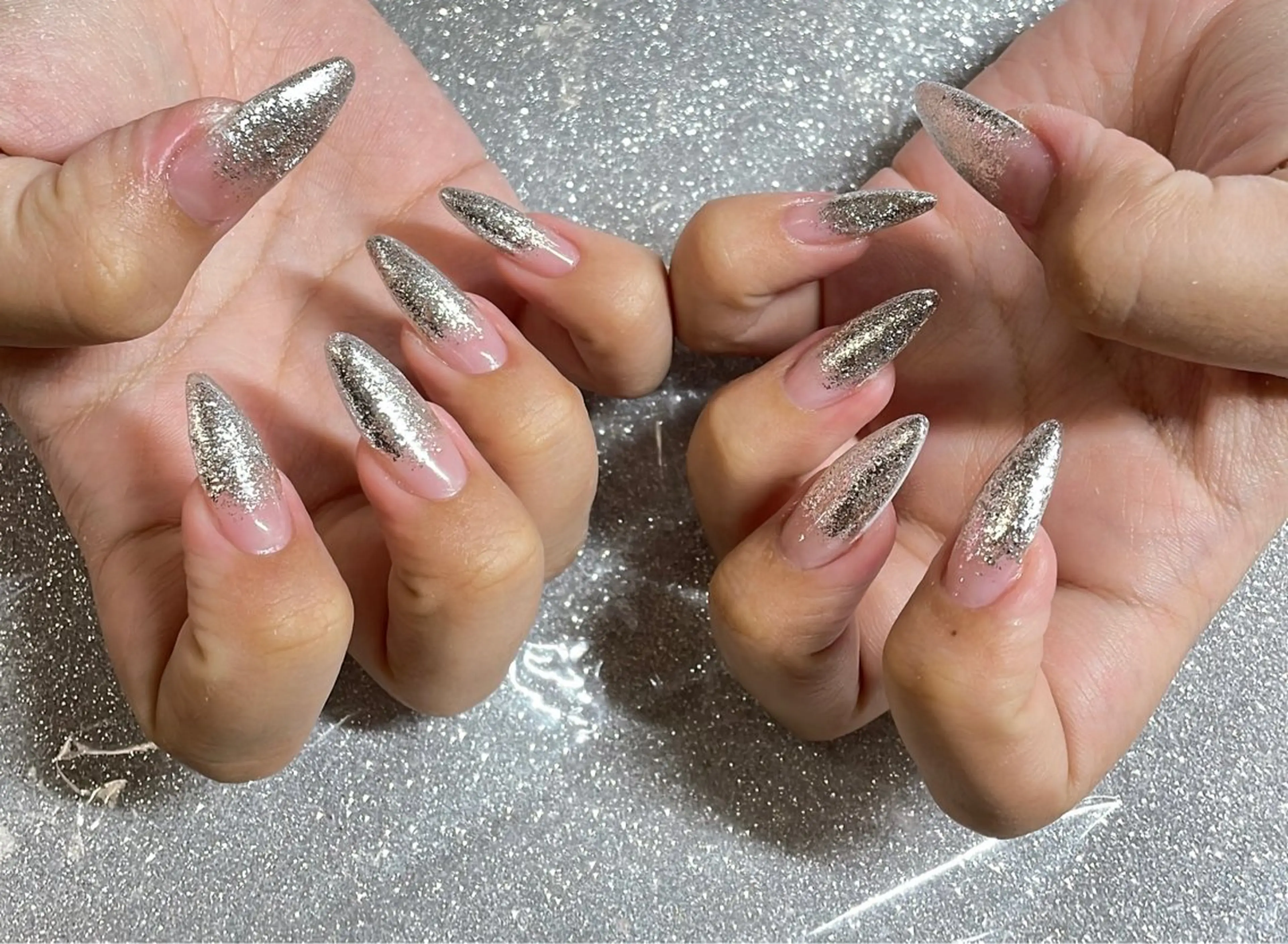 ネイル VIERU 🌈🎀💖のネイルデザイン