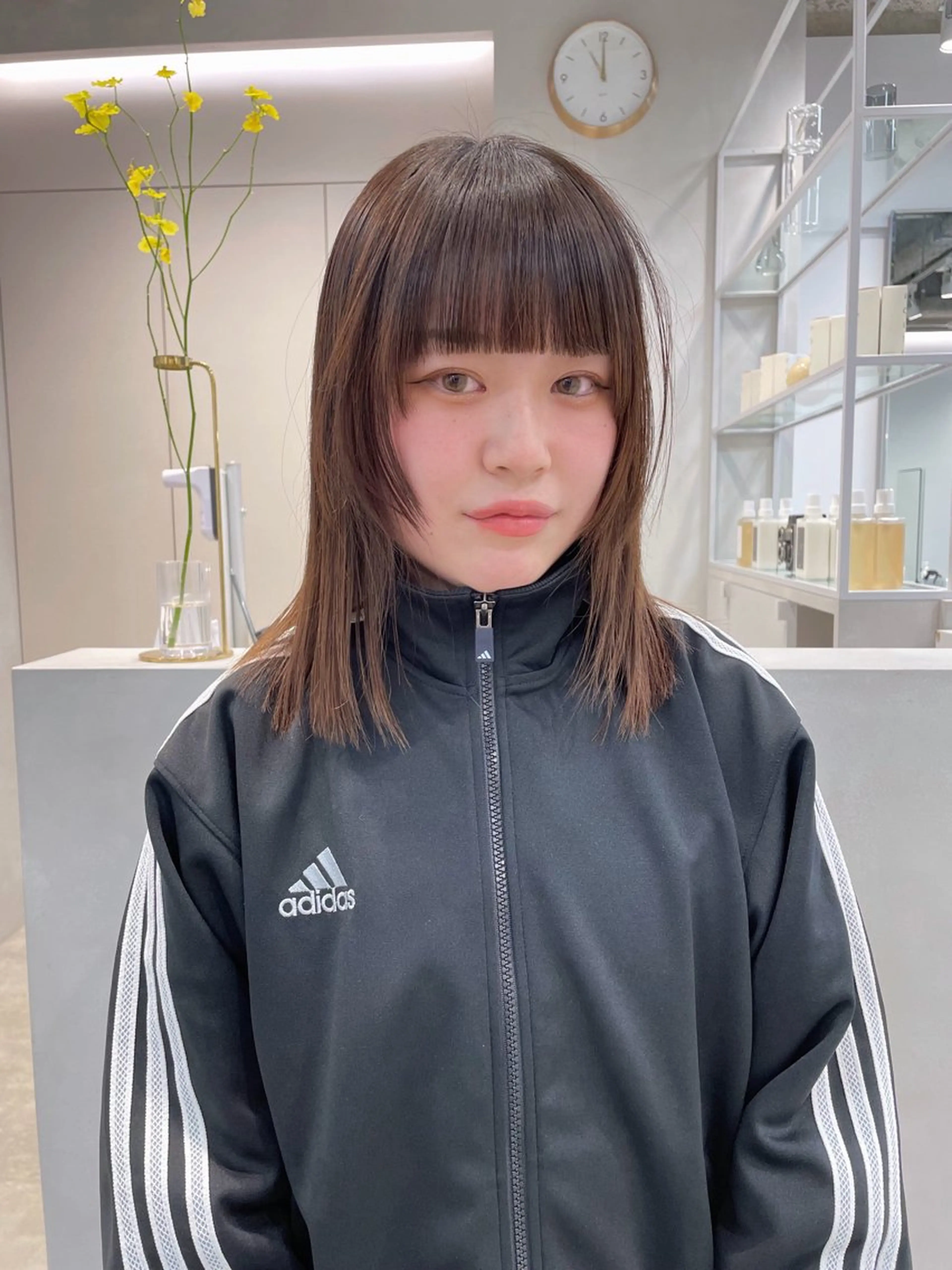 ミディアム 青木 優歩のヘアスタイル