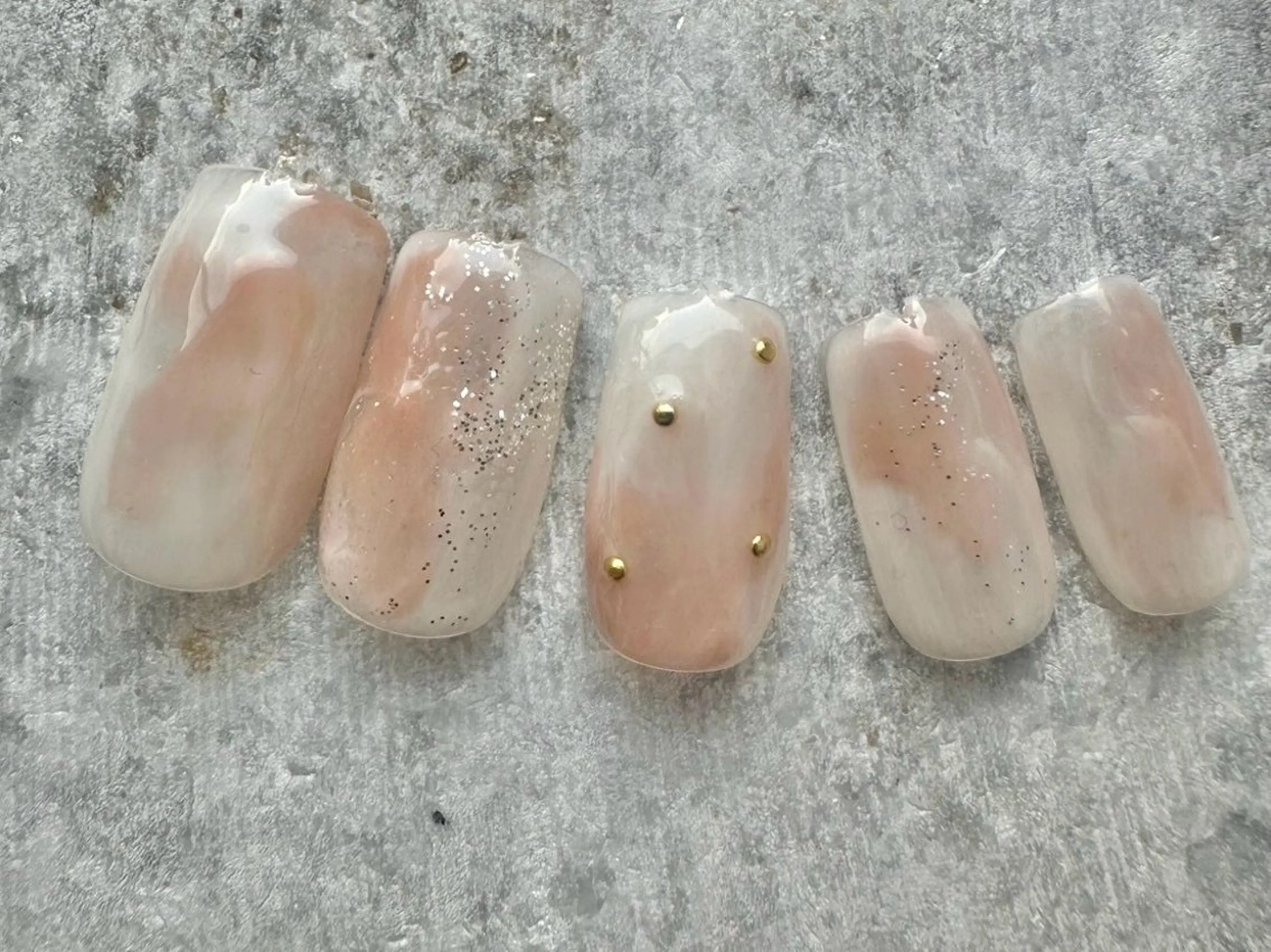 ネイル 黒須莉奈 IRYのネイルデザイン