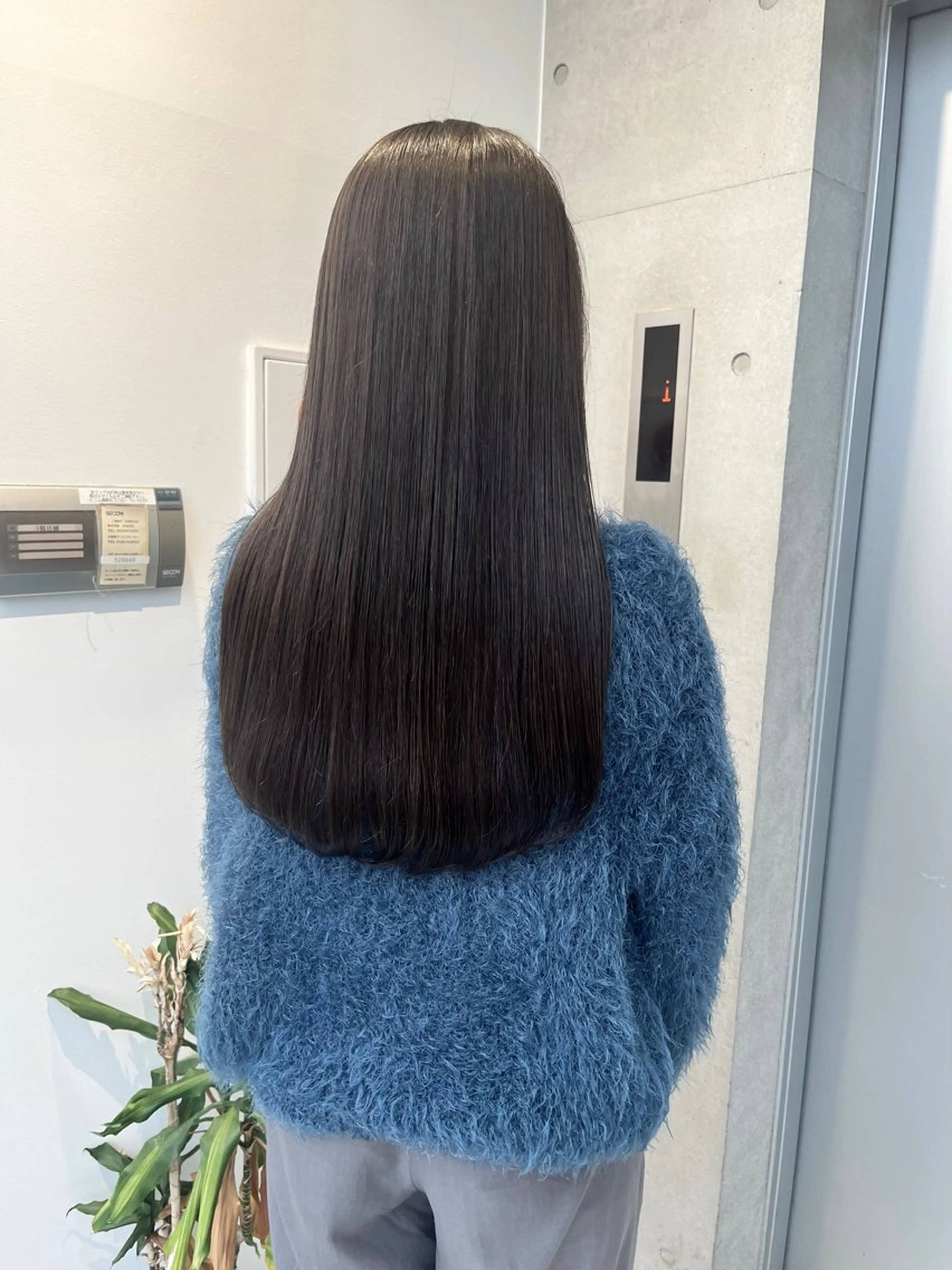 ロング カラー パーマ ヘアアレンジ 透明感/オリーブ/ グレージュ/YUKAのヘアスタイル