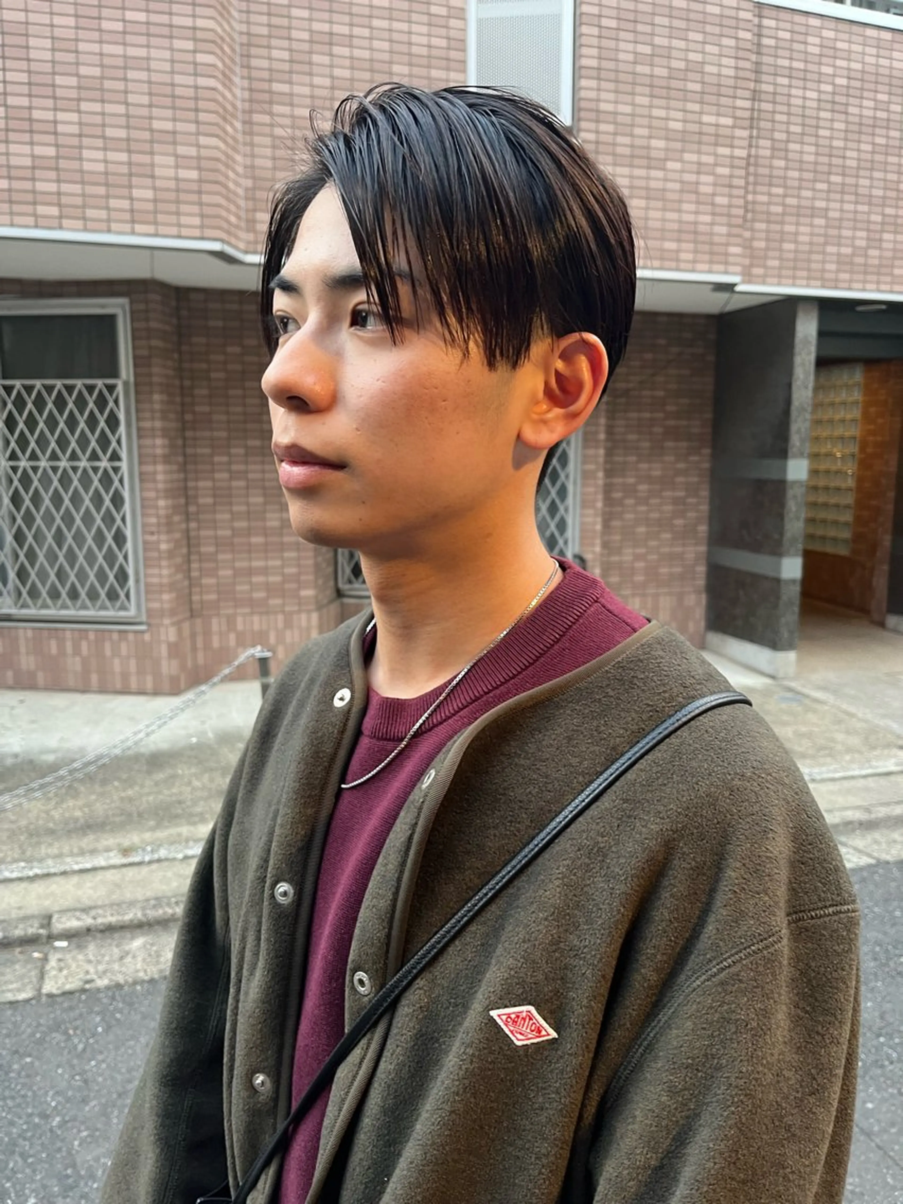 ミディアム メンズ ミディアムパーマ メンズバレイヤージュ メンズブリーチ メンズハイライト メンズハイトーン Koichi Satoのヘアスタイル