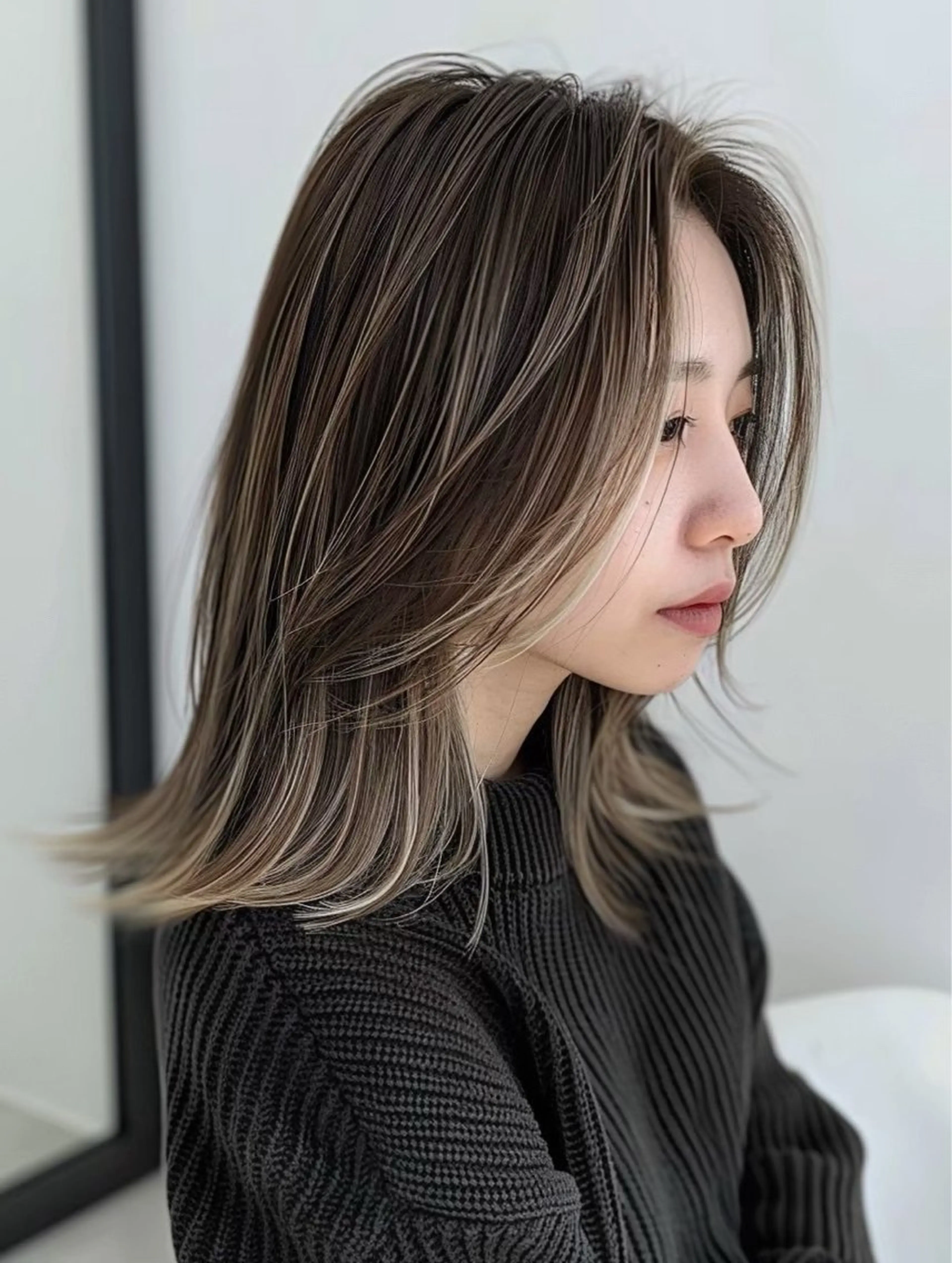 ミディアム motoトップカラー リスト/ブリーチカラのヘアスタイル