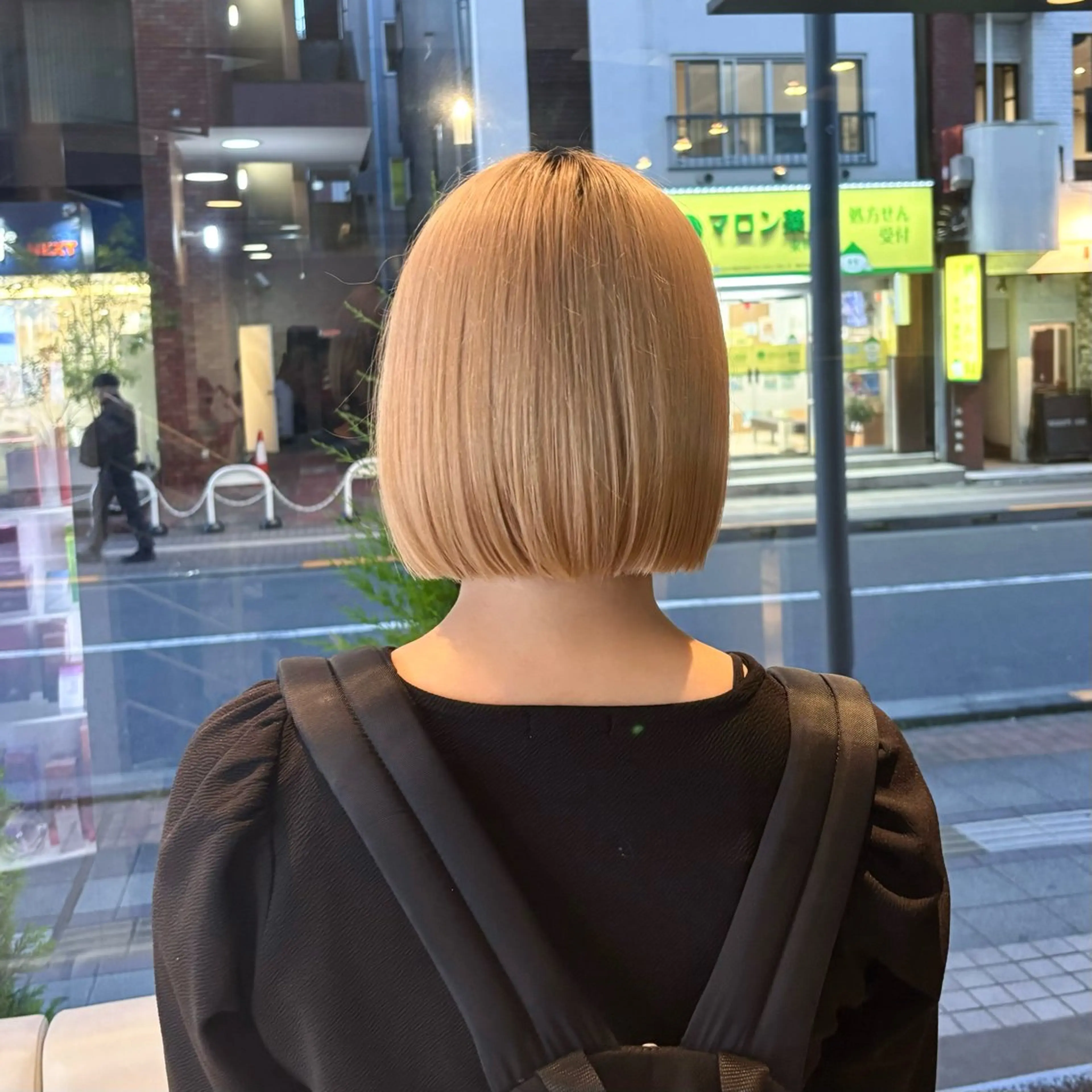 ショート レイヤー/ハッシュカ ット/顔周り/フウカのヘアスタイル