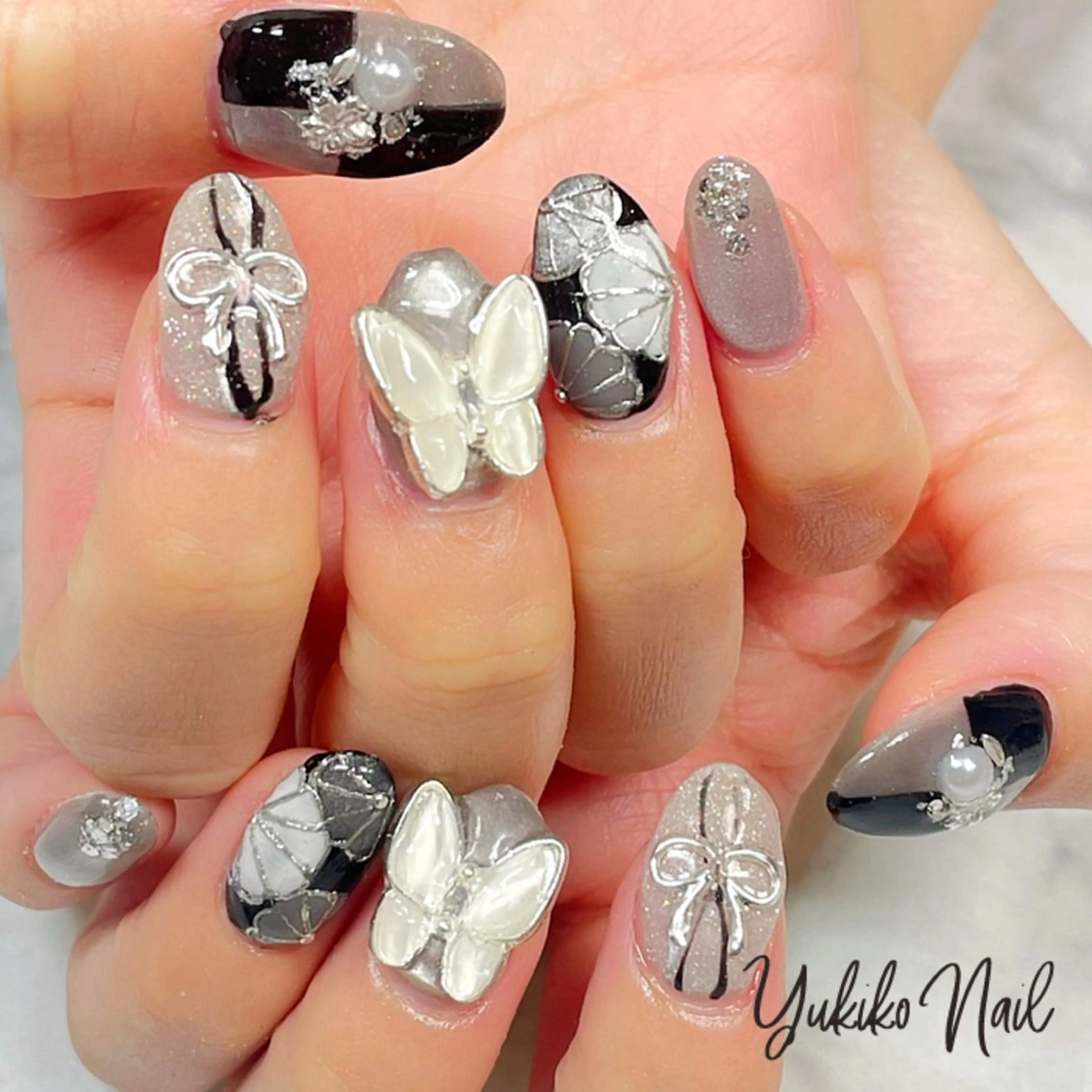 ネイル 成人式 マグネットネイル シルバー ハンドネイル ユキコ ネイルのネイルデザイン