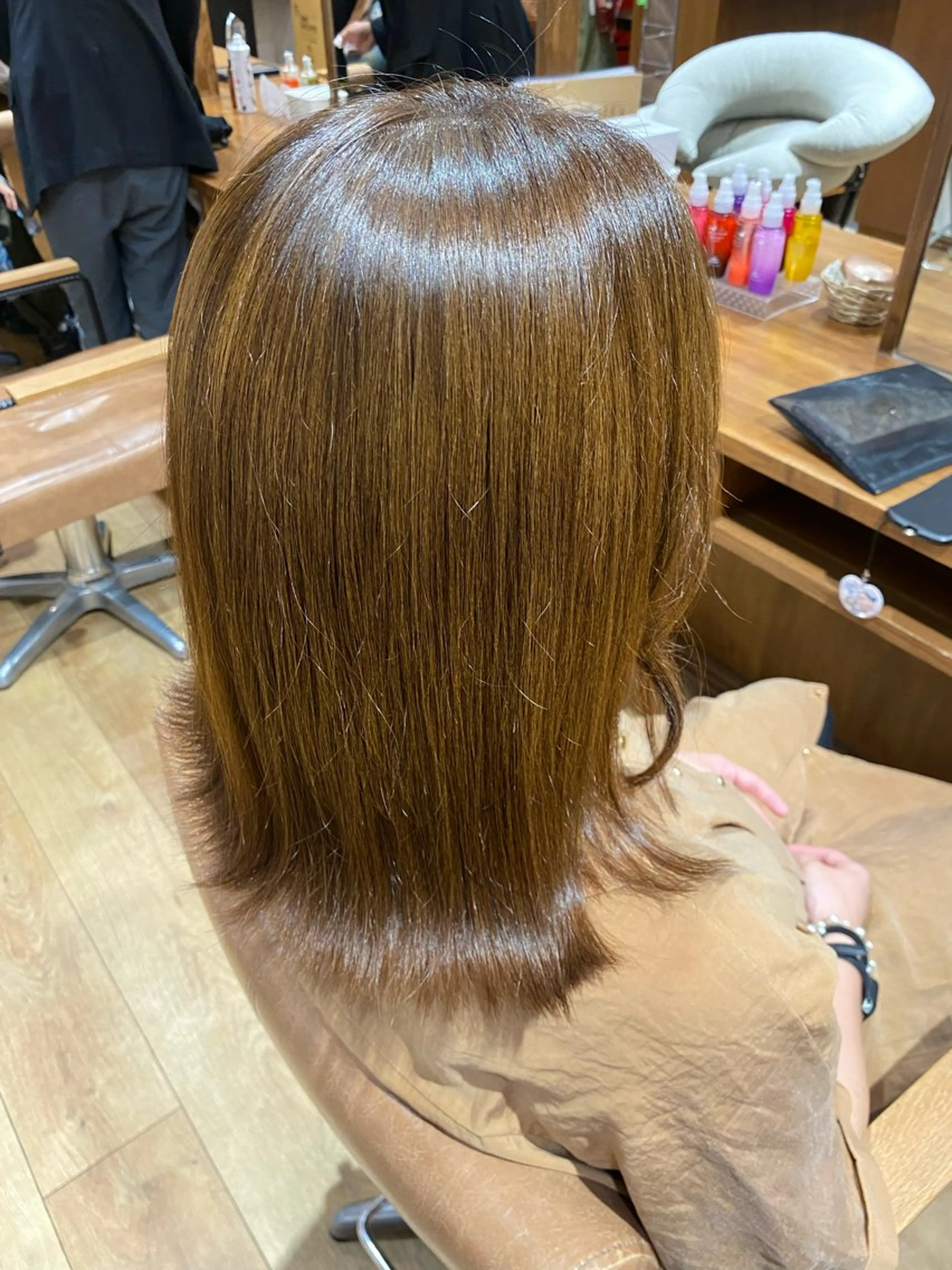 セミロング カラー ベージュカラー オリーブベージュ ヘアカラー トリートメント 暖色系カラー まおのヘアスタイル