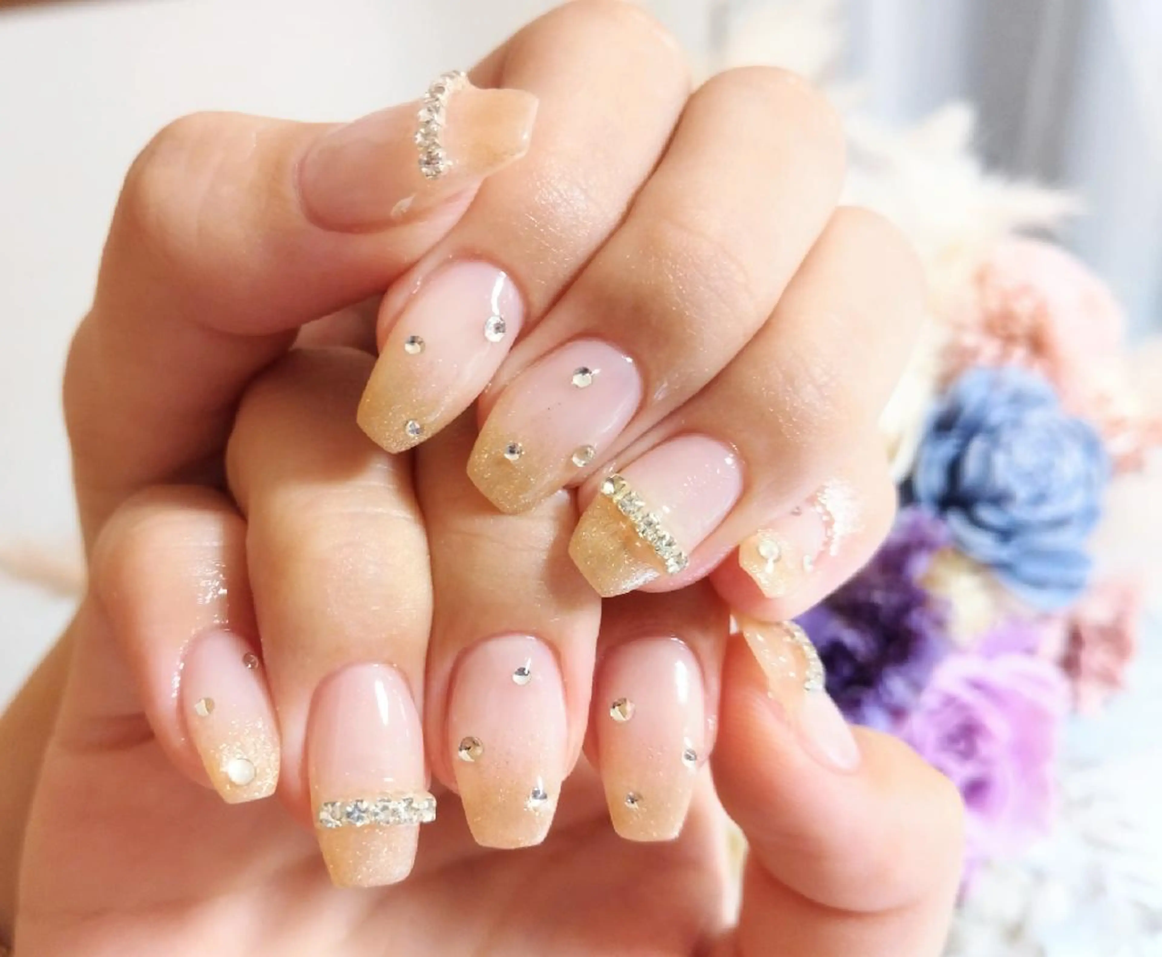 ネイル 持ち込み ハンドネイル ハンドケア ＤI'A ネイルサロンのネイルデザイン