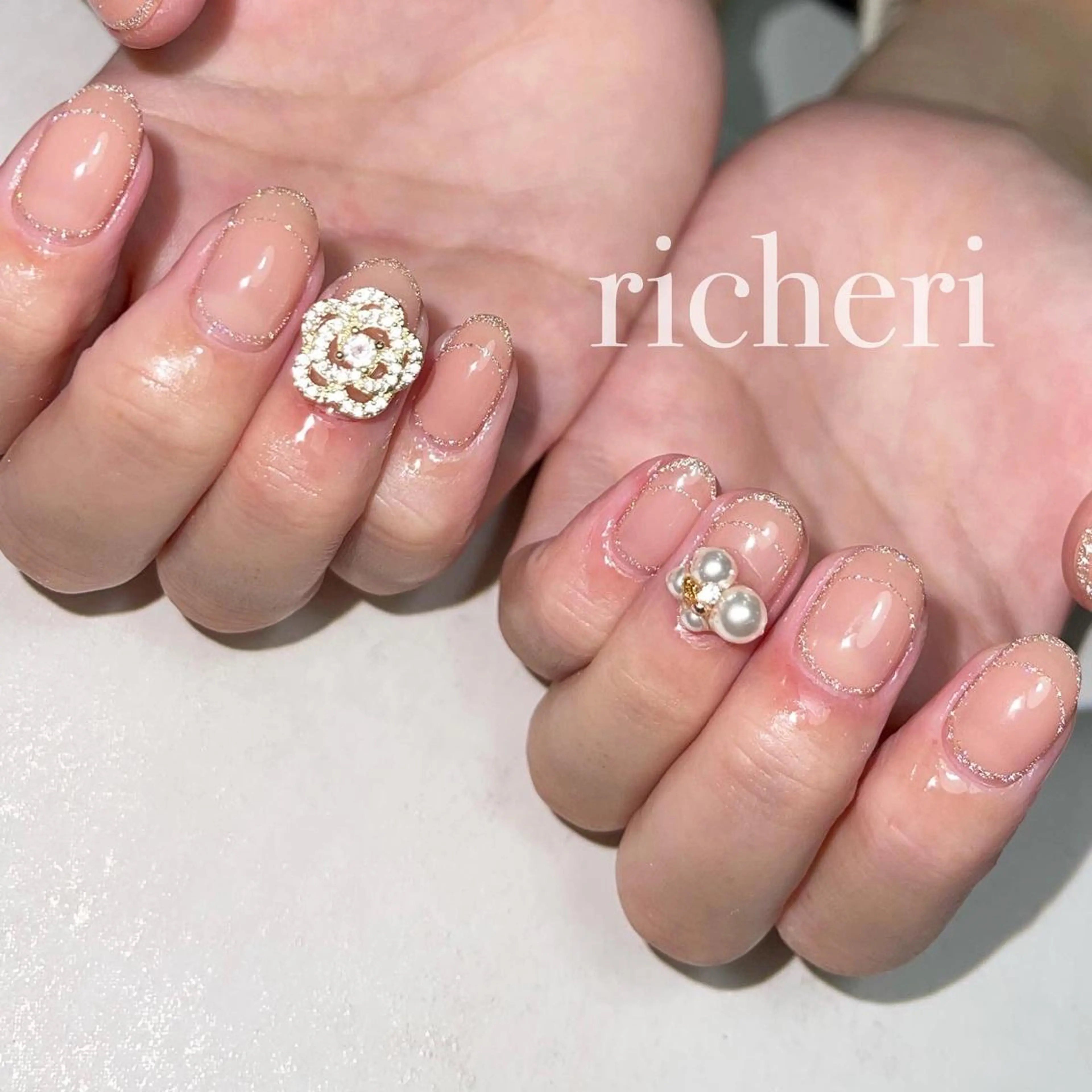 ミディアム ネイル 韓国風ヘア アートネイル フラッシュネイル フレンチネイル ジェルネイル ハンドネイル richeri beautyのエステ・リラクイメージ