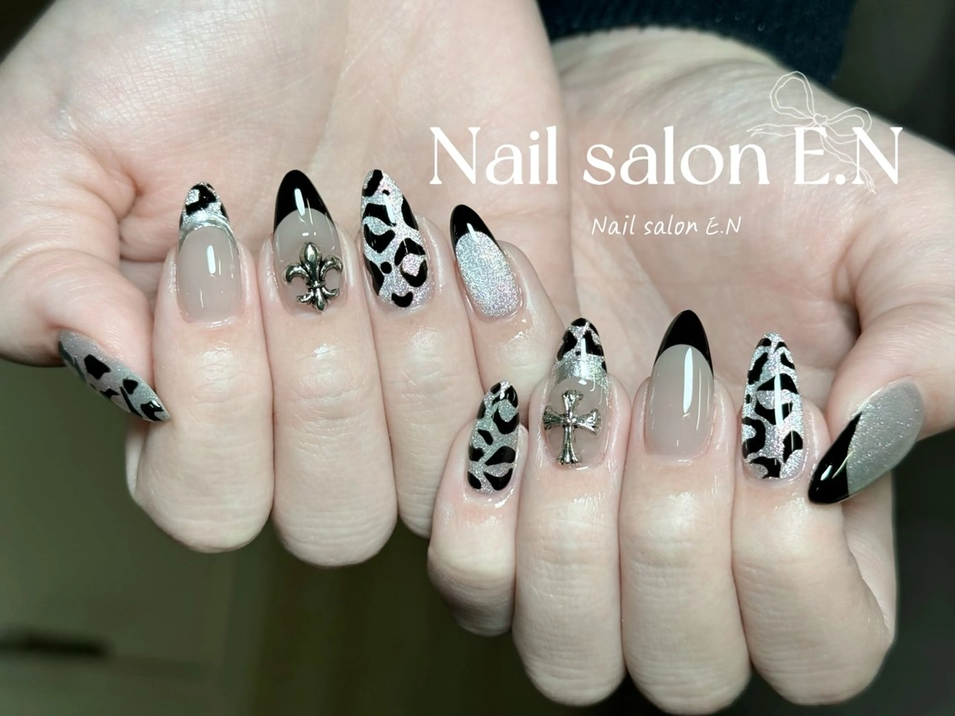 ネイル アートネイル オーロラネイル ブラウン クリアネイル フレンチネイル ハンドネイル E.N🦋 長さ出し/持ち込みのネイルデザイン