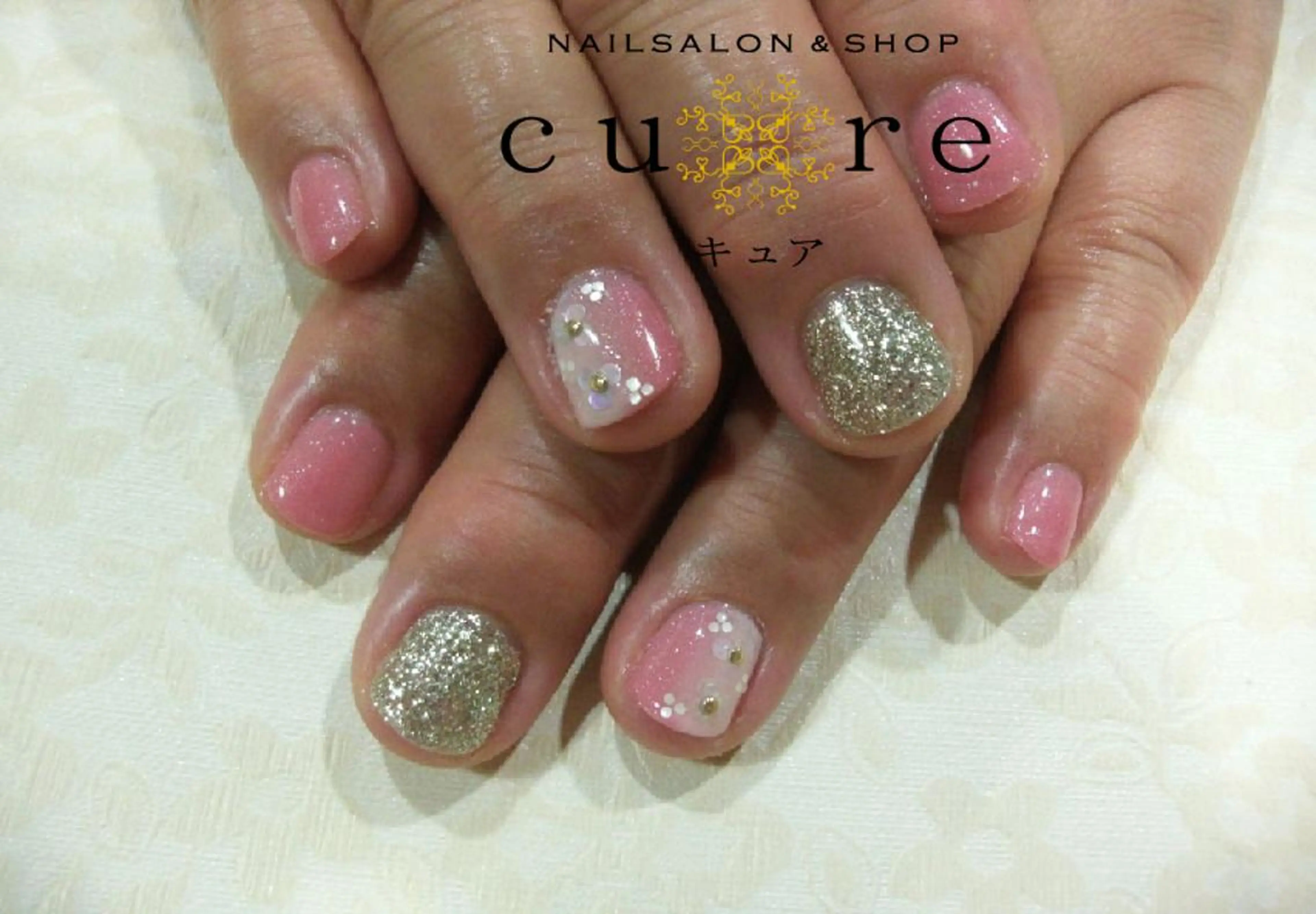 ショート ネイル グラデーション ネイルサロン Cureのネイルデザイン