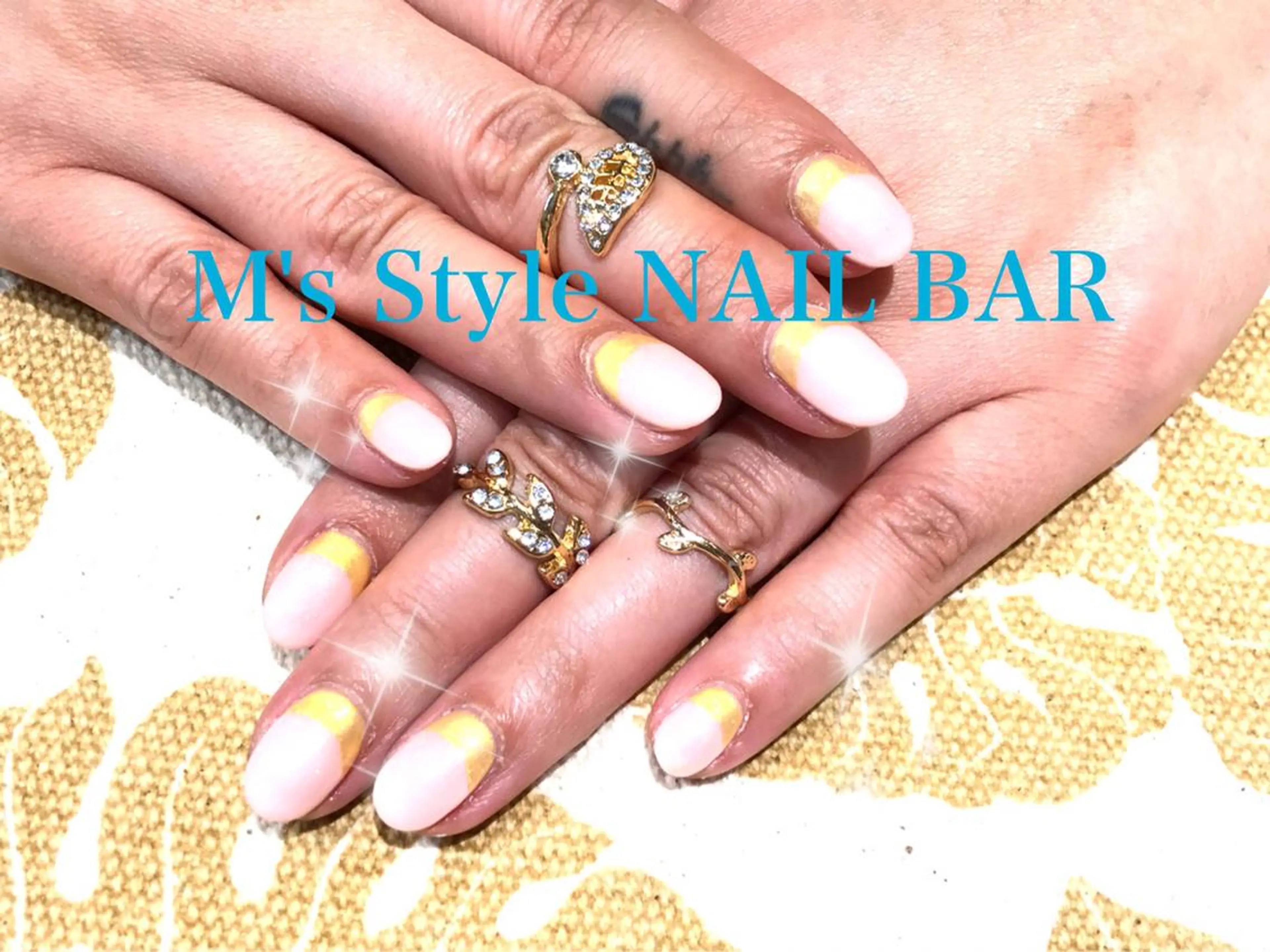 ミディアム ネイル ゴールド ミラーネイル M's Style NAIL BARのネイルデザイン