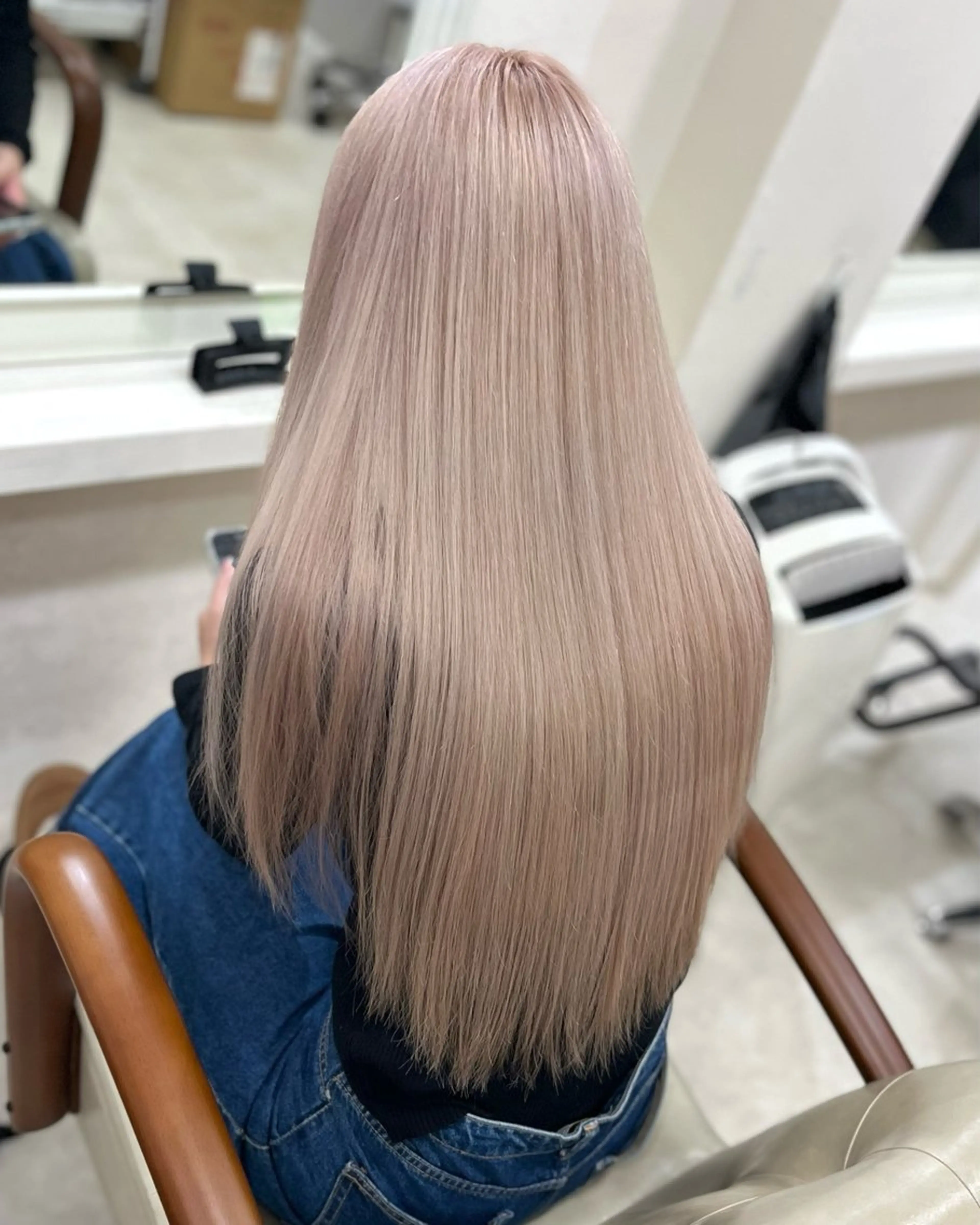ロング カラー ベージュカラー ホワイトベージュ ヘアカラー トリートメント 🩷モテるハイトーン 🩷ブリーチ特化🩷のヘアスタイル