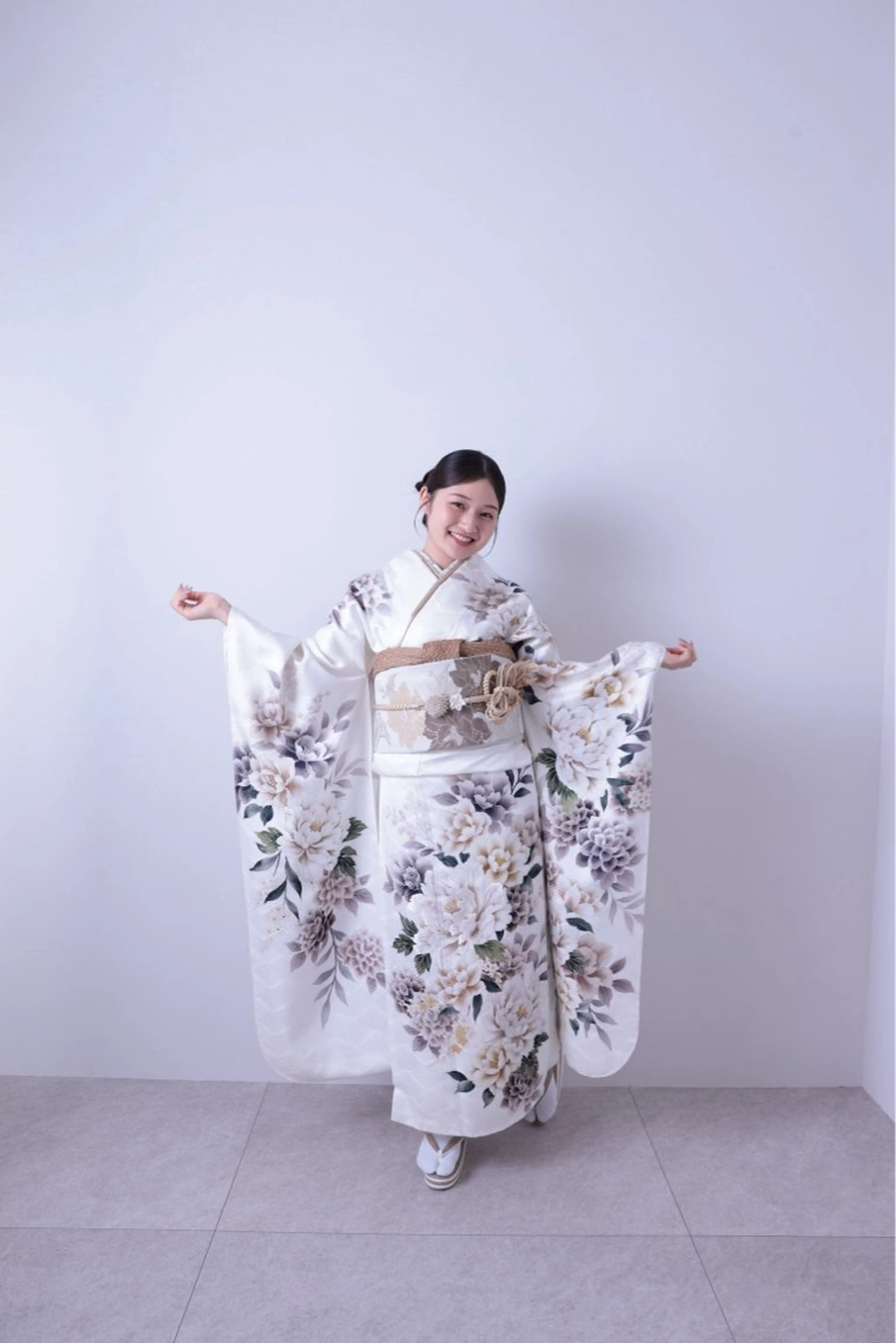 撮影モデル《ヘアセット➕メイク➕着付》の写真